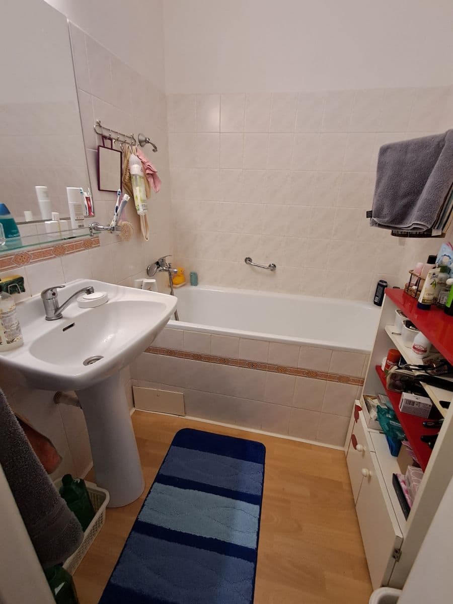 Prodej bytu 3+1 75 m², Pražského povstání, Benešov, Středočeský kraj Prodej bytu 3+1 75 m², Pražského povstání, Benešov, Středočeský kraj