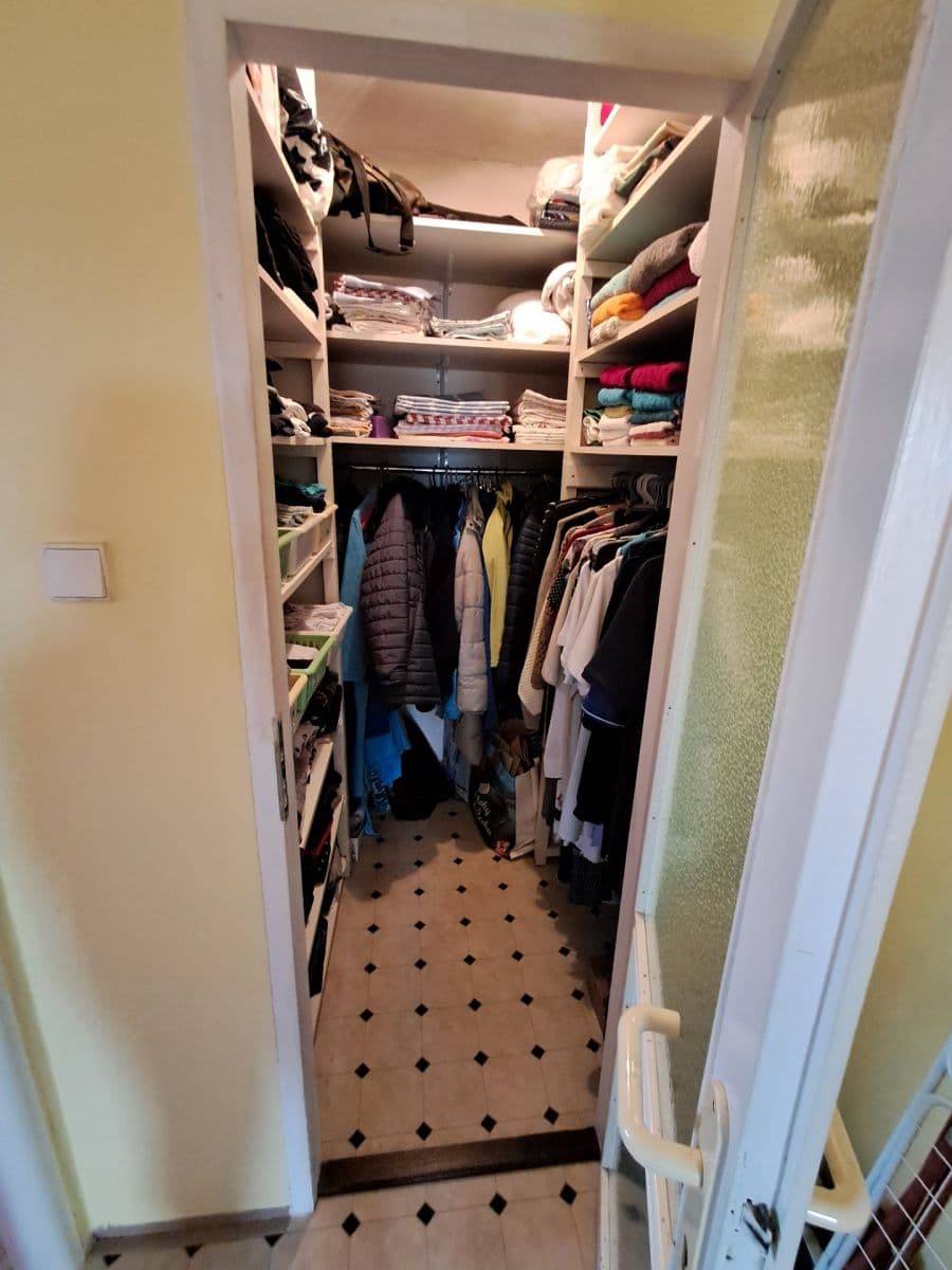 Prodej bytu 3+1 75 m², Pražského povstání, Benešov, Středočeský kraj Prodej bytu 3+1 75 m², Pražského povstání, Benešov, Středočeský kraj