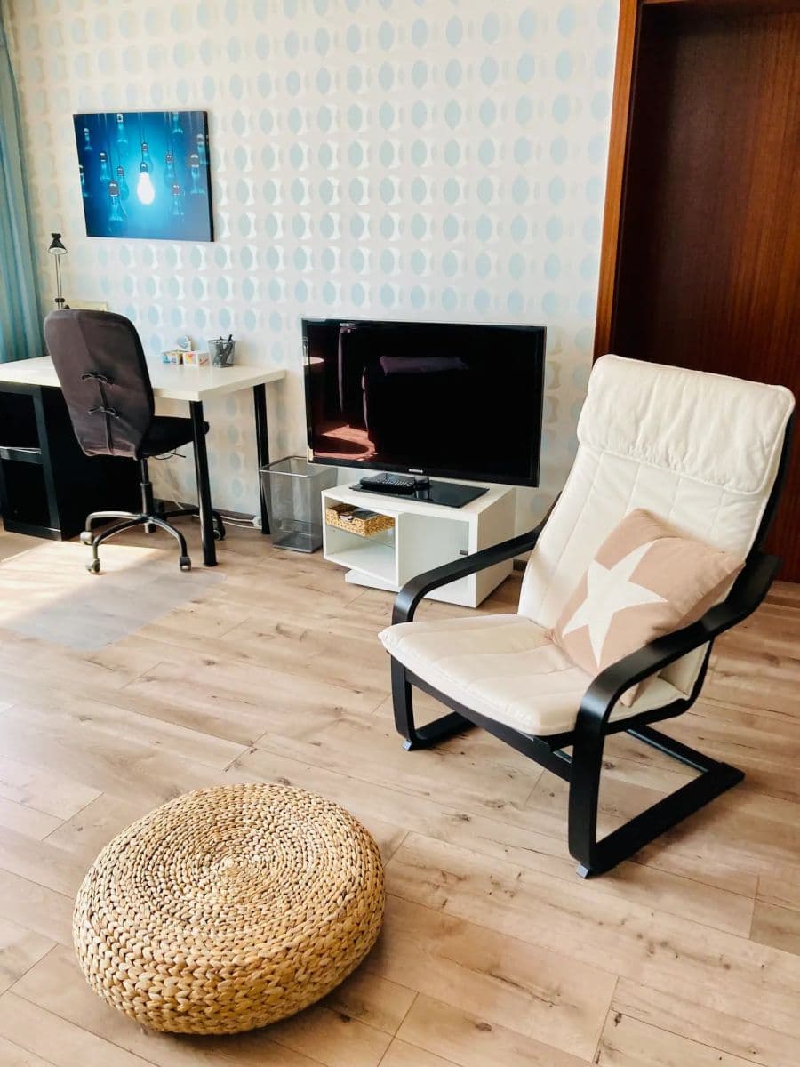 Pronájem bytu 1+kk 30 m², Godrova, Bratislava - mestská časť Staré Mesto, Bratislavský kraj Pronájem bytu 1+kk 30 m², Godrova, Bratislava - mestská časť Staré Mesto, Bratislavský kraj