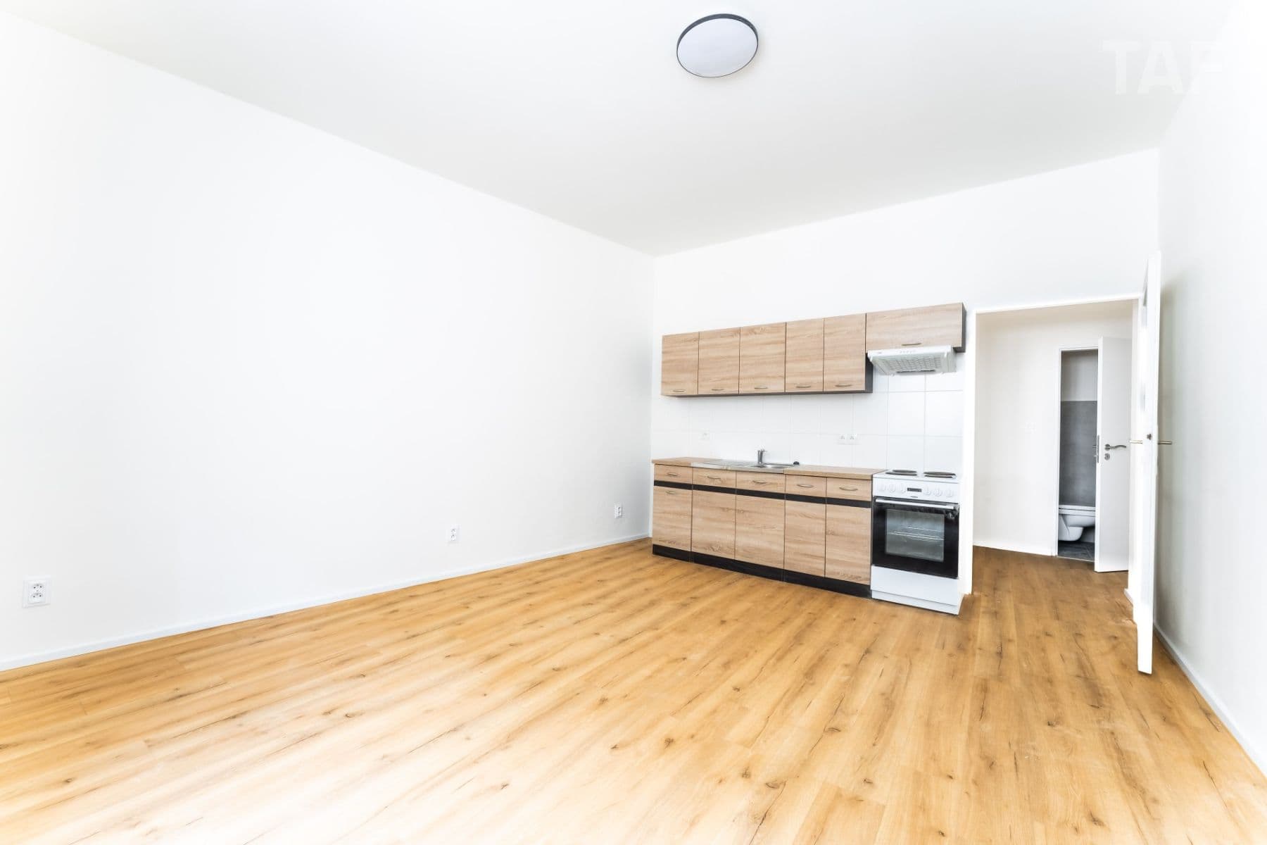 Pronájem bytu 1+kk 33 m², Ortenovo náměstí, Praha, Praha Pronájem bytu 1+kk 33 m², Ortenovo náměstí, Praha, Praha