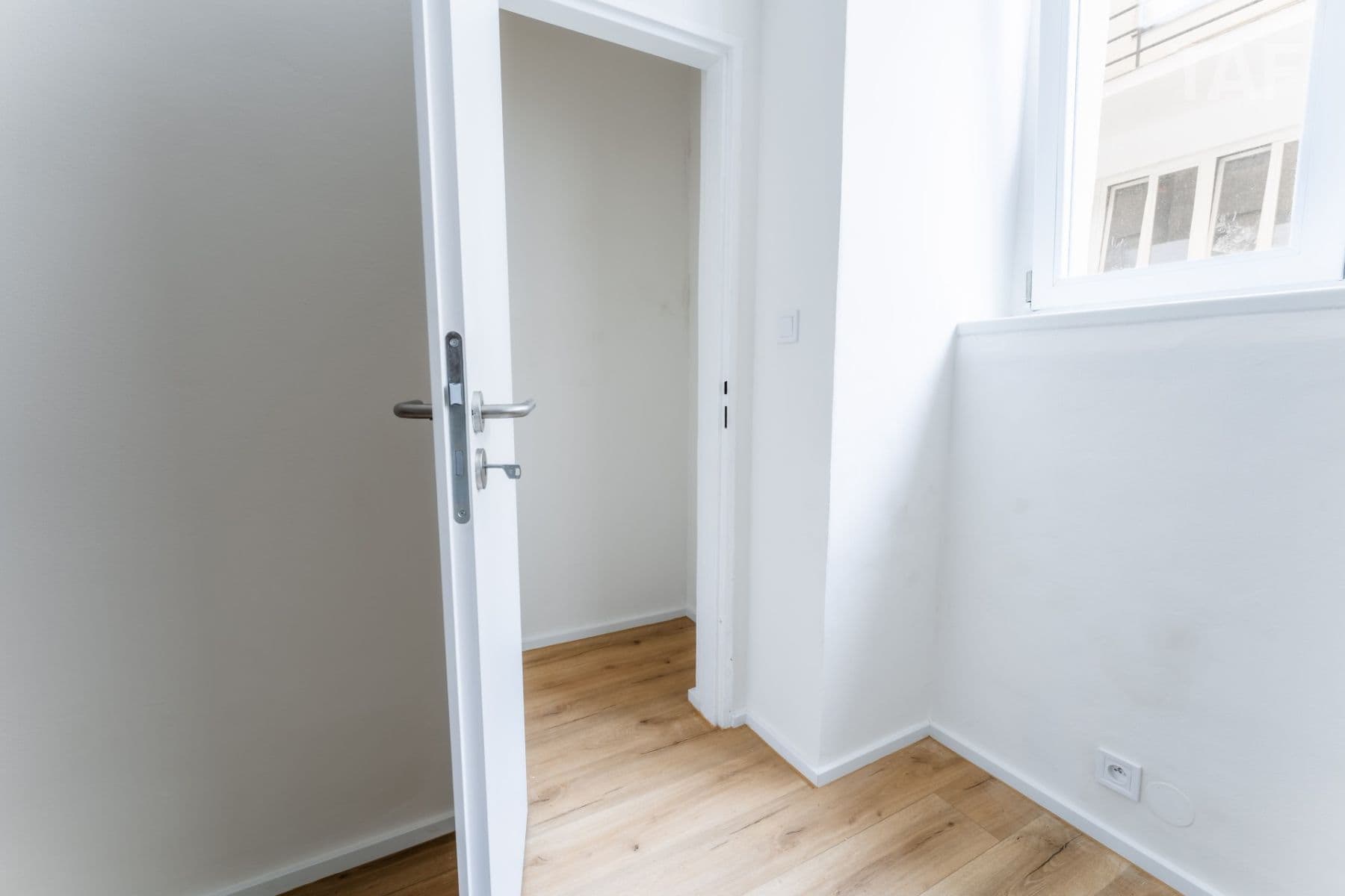 Pronájem bytu 1+kk 33 m², Ortenovo náměstí, Praha, Praha Pronájem bytu 1+kk 33 m², Ortenovo náměstí, Praha, Praha