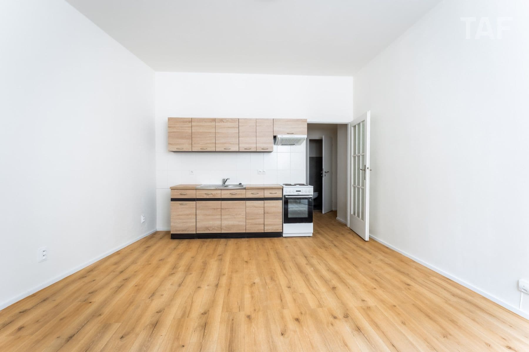 Pronájem bytu 1+kk 33 m², Ortenovo náměstí, Praha, Praha Pronájem bytu 1+kk 33 m², Ortenovo náměstí, Praha, Praha