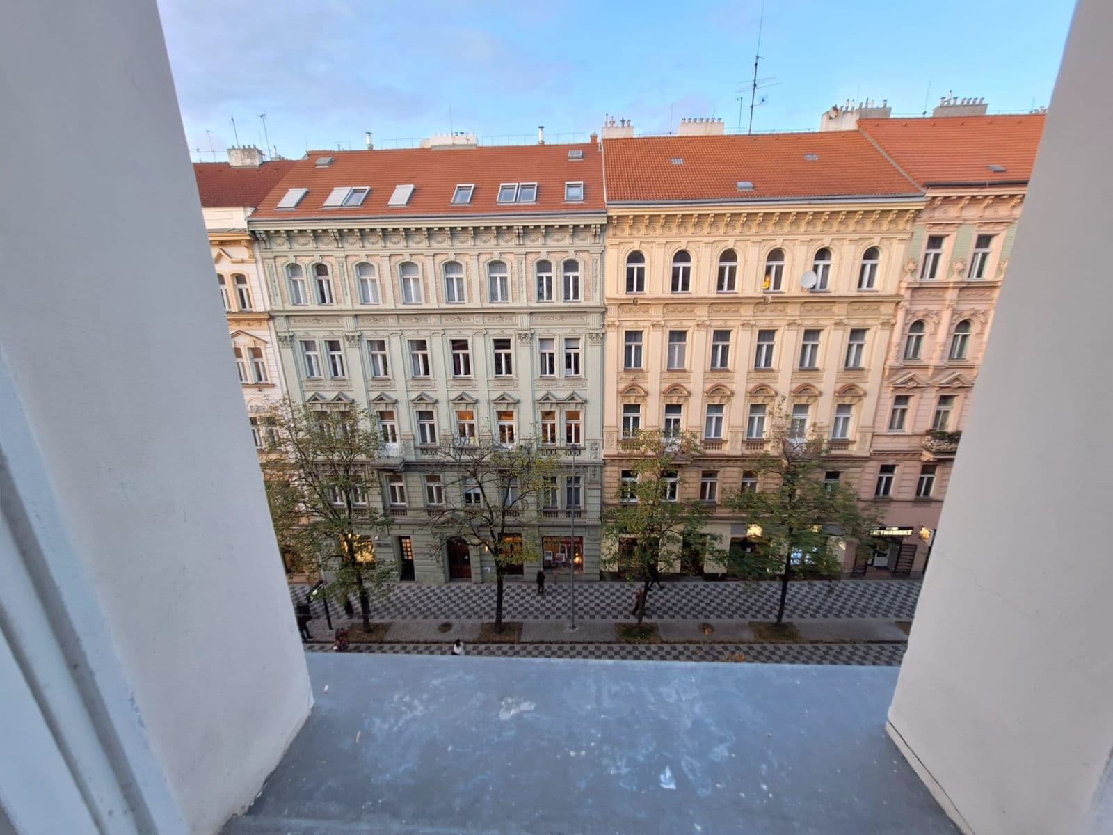 Pronájem bytu 3+kk 89 m², Korunní, Praha, Praha Pronájem bytu 3+kk 89 m², Korunní, Praha, Praha