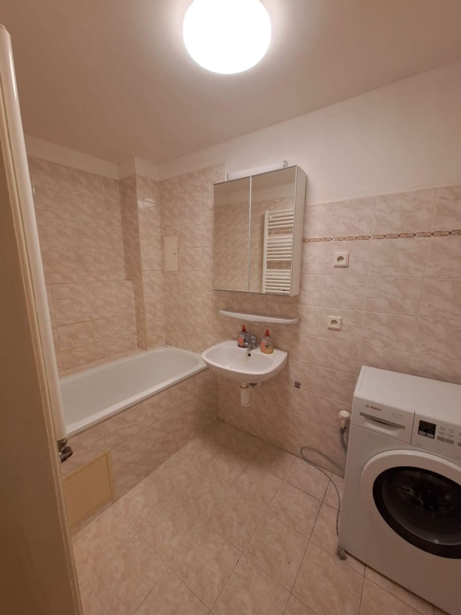 Pronájem bytu 3+kk 89 m², Korunní, Praha, Praha Pronájem bytu 3+kk 89 m², Korunní, Praha, Praha