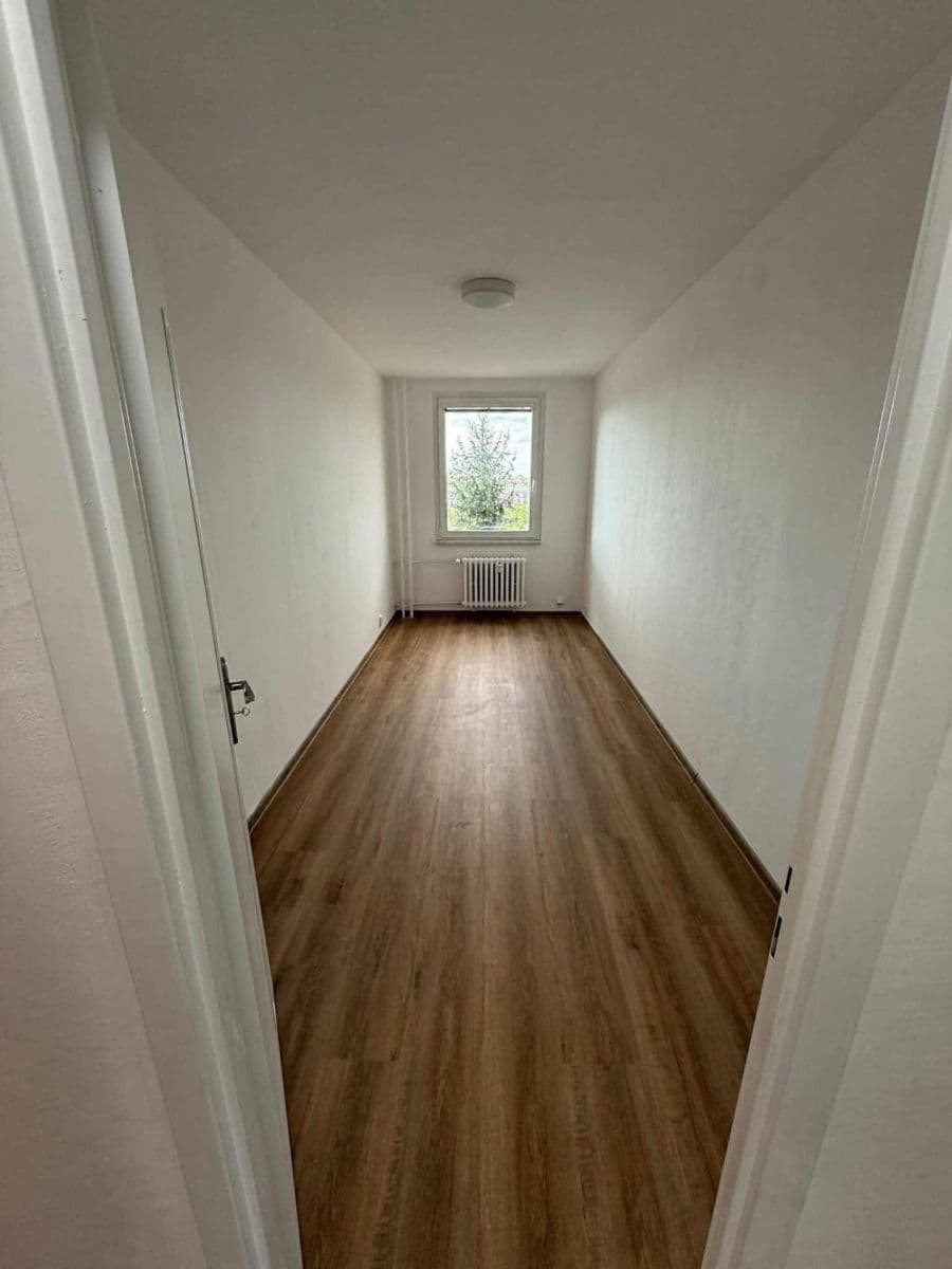 Pronájem bytu 4+1 82 m², Tesaříkova, Praha, Praha Pronájem bytu 4+1 82 m², Tesaříkova, Praha, Praha
