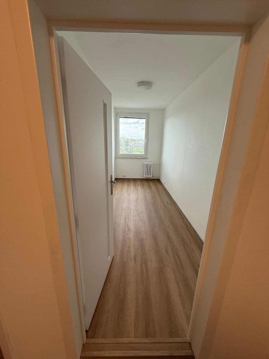 Pronájem bytu 4+1 82 m², Tesaříkova, Praha, Praha Pronájem bytu 4+1 82 m², Tesaříkova, Praha, Praha