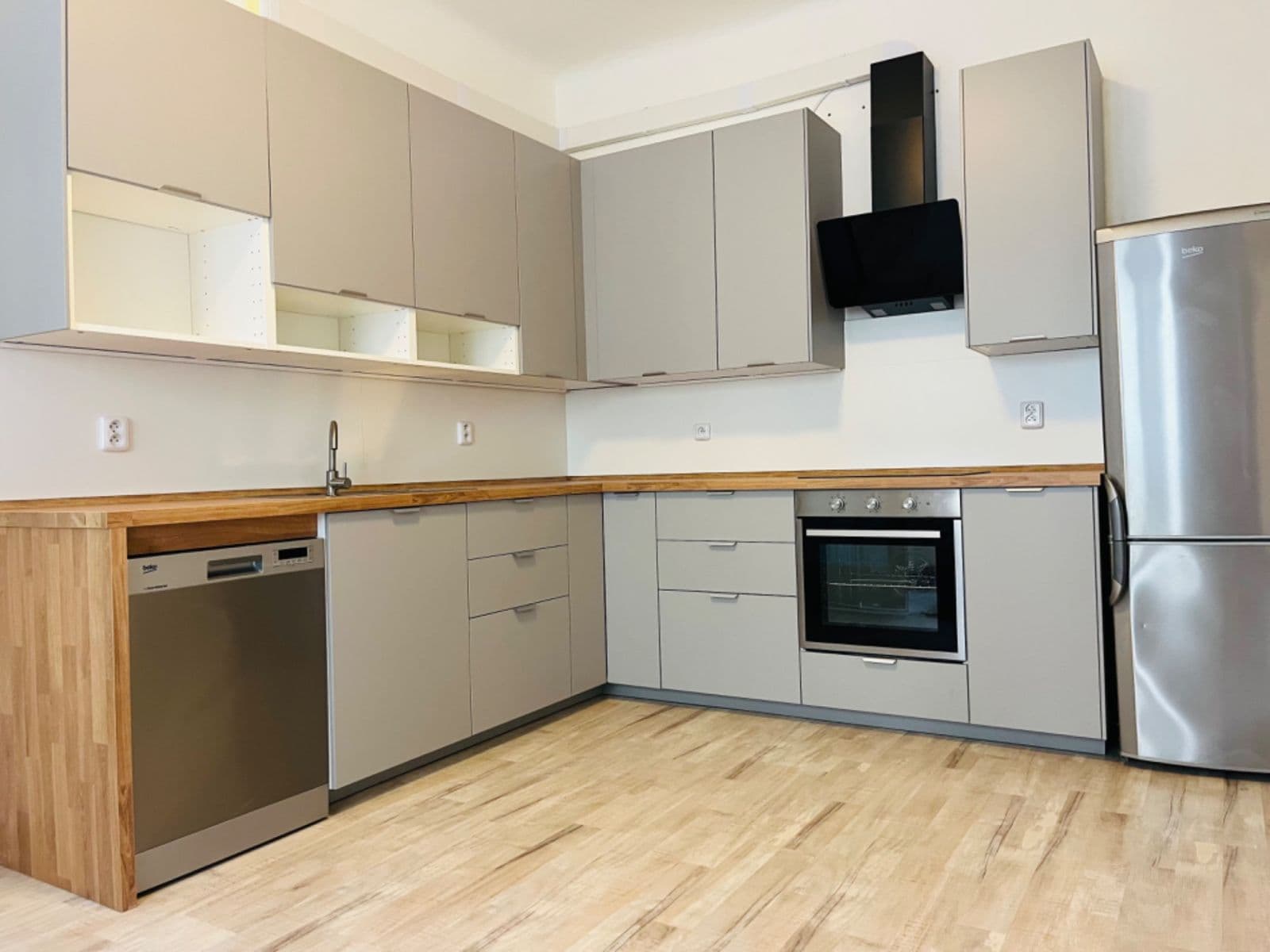 Pronájem bytu 2+kk 51 m², Na Rokytce, Praha, Praha Pronájem bytu 2+kk 51 m², Na Rokytce, Praha, Praha