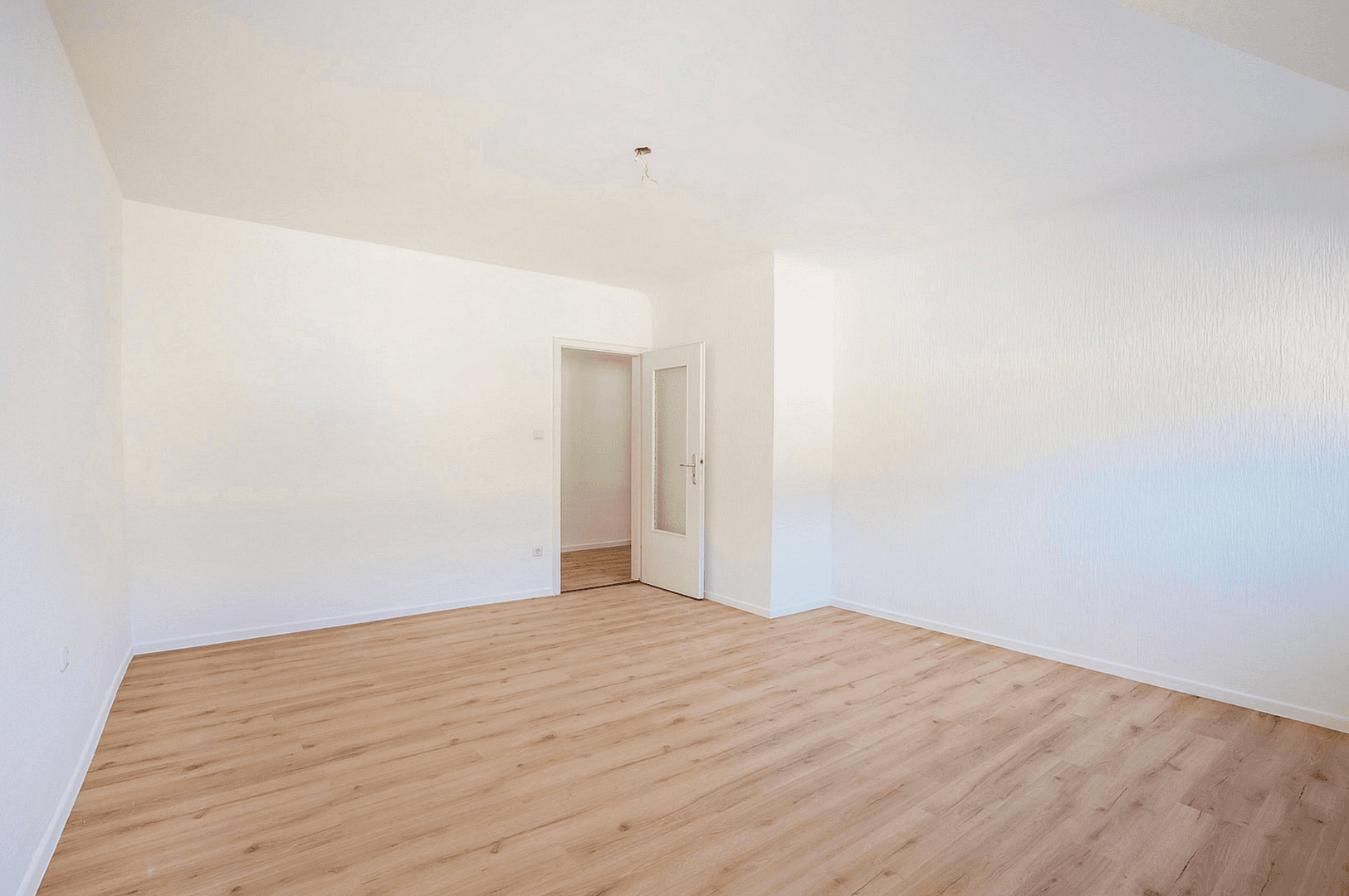 Prodej bytu 1+kk 37 m², Köln, Severní Porýní-Vestfálsko Prodej bytu 1+kk 37 m², Köln, Severní Porýní-Vestfálsko