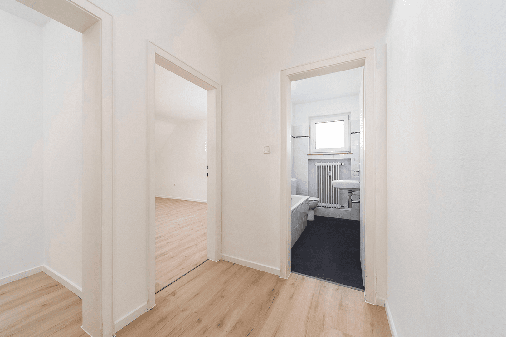 Prodej bytu 1+kk 37 m², Köln, Severní Porýní-Vestfálsko Prodej bytu 1+kk 37 m², Köln, Severní Porýní-Vestfálsko