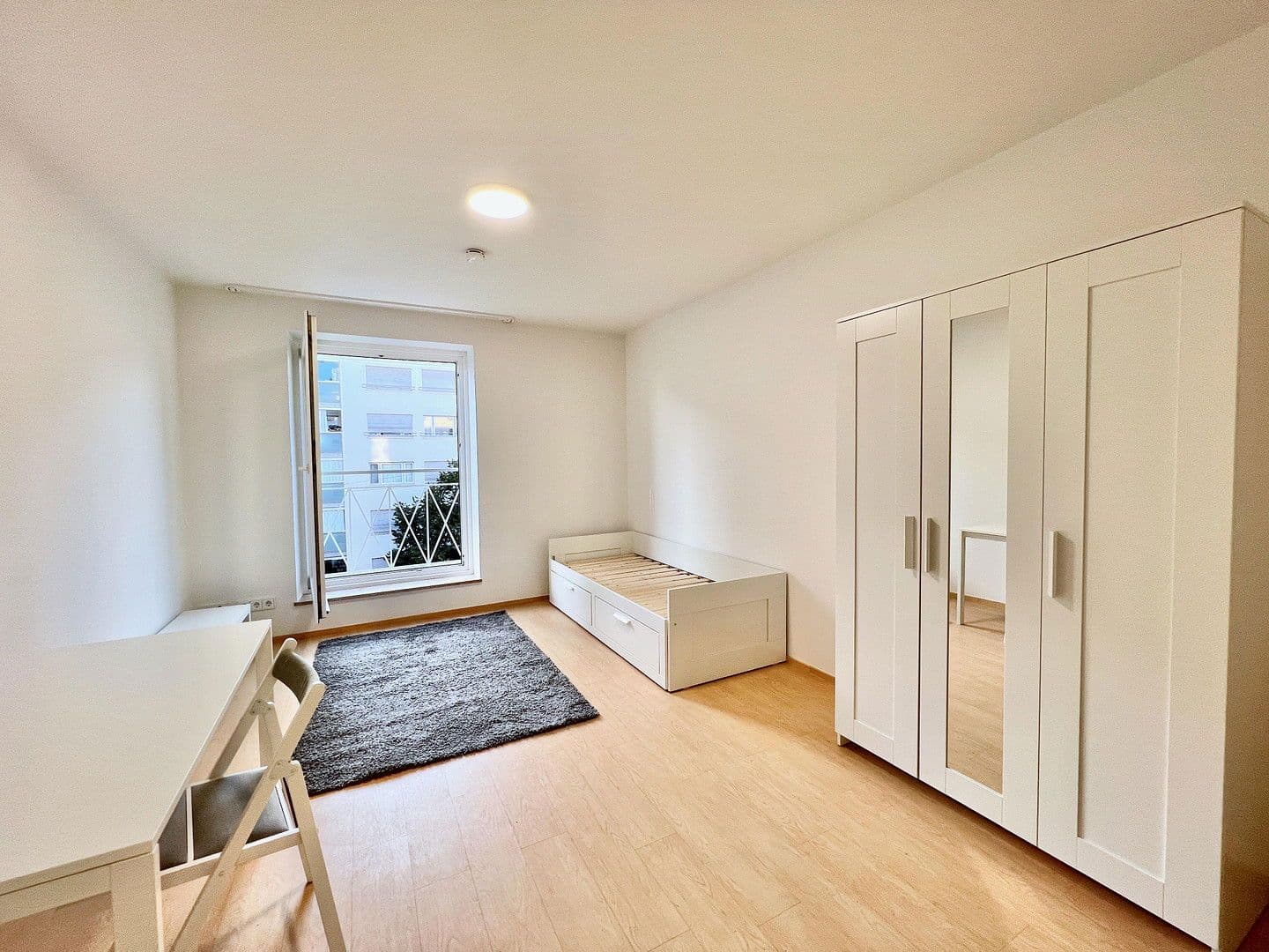Pronájem bytu 1+1 19 m², Falkenstraße 33, München, Bavorsko Pronájem bytu 1+1 19 m², Falkenstraße 33, München, Bavorsko