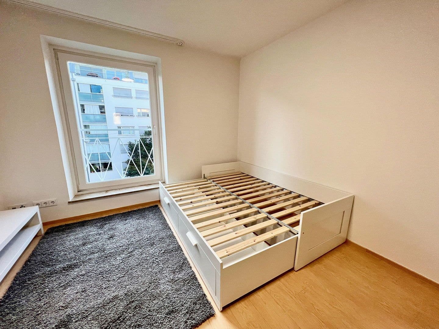 Pronájem bytu 1+1 19 m², Falkenstraße 33, München, Bavorsko Pronájem bytu 1+1 19 m², Falkenstraße 33, München, Bavorsko