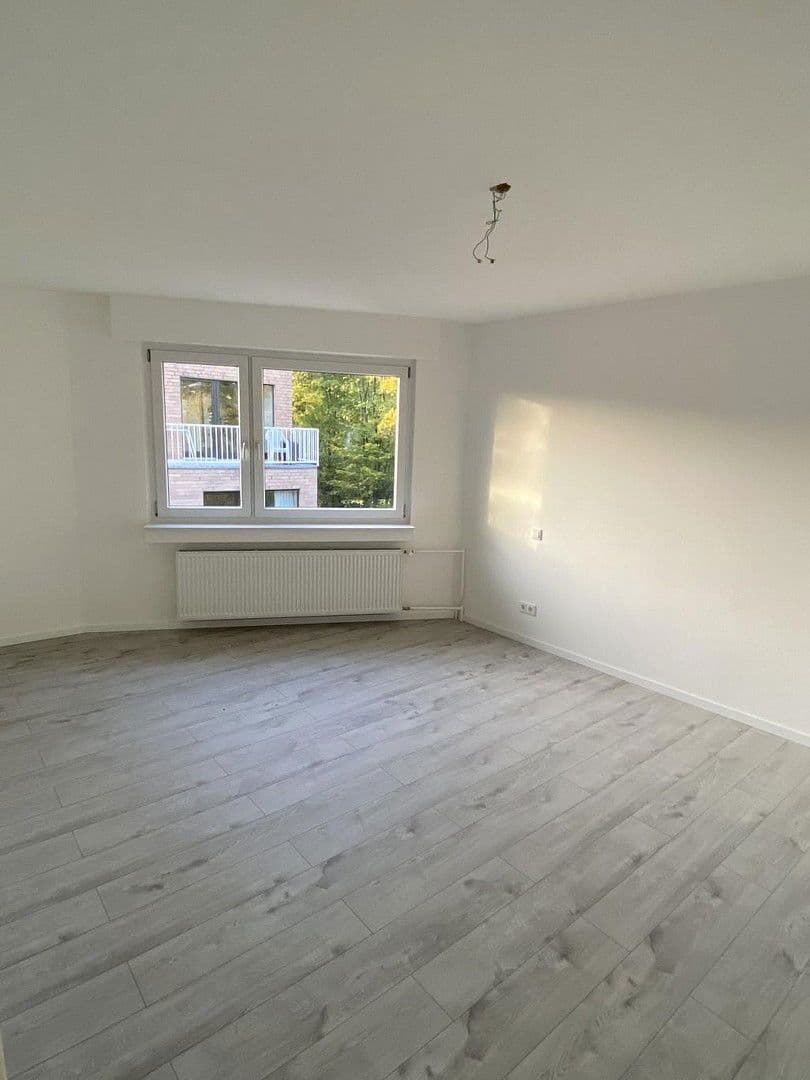 Prodej bytu 3+1 74 m², Gerresheimer Landstr. 145, Düsseldorf, Severní Porýní-Vestfálsko Prodej bytu 3+1 74 m², Gerresheimer Landstr. 145, Düsseldorf, Severní Porýní-Vestfálsko