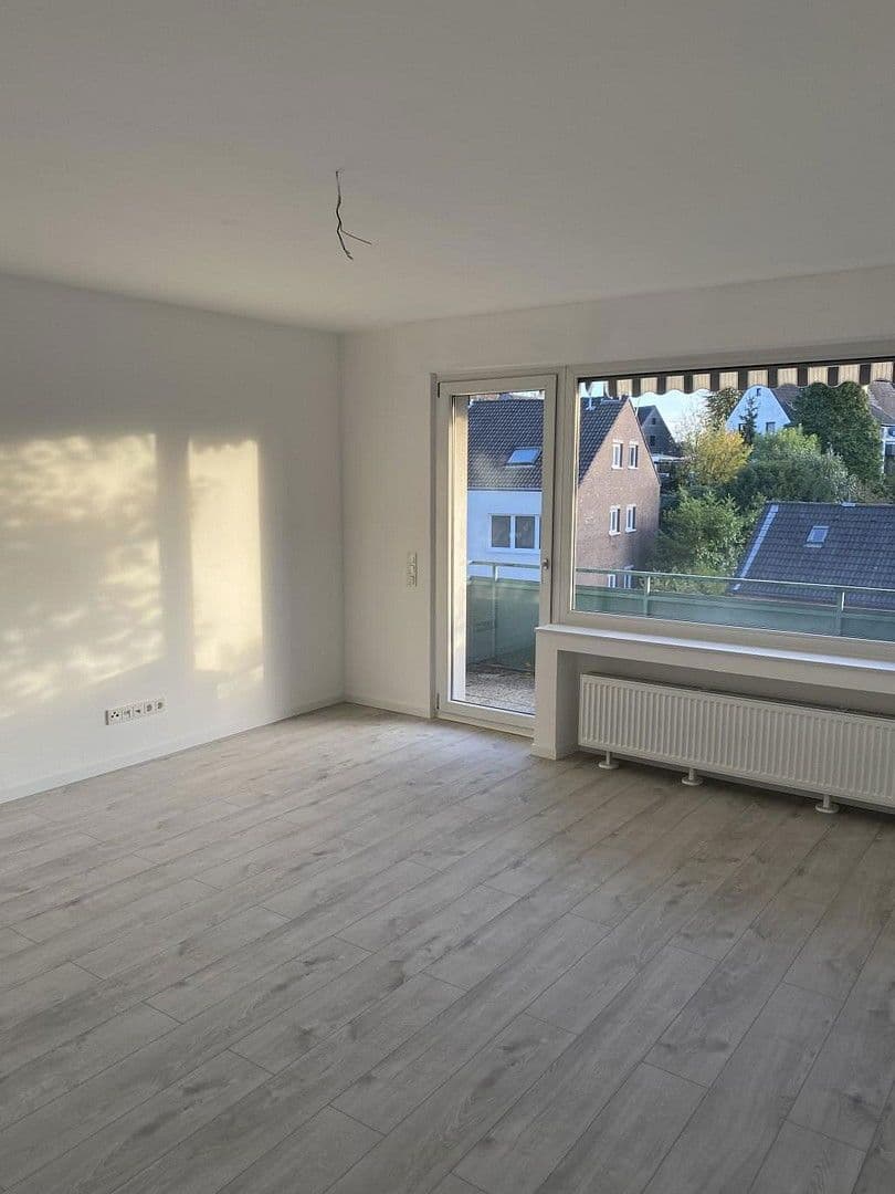 Prodej bytu 3+1 74 m², Gerresheimer Landstr. 145, Düsseldorf, Severní Porýní-Vestfálsko Prodej bytu 3+1 74 m², Gerresheimer Landstr. 145, Düsseldorf, Severní Porýní-Vestfálsko
