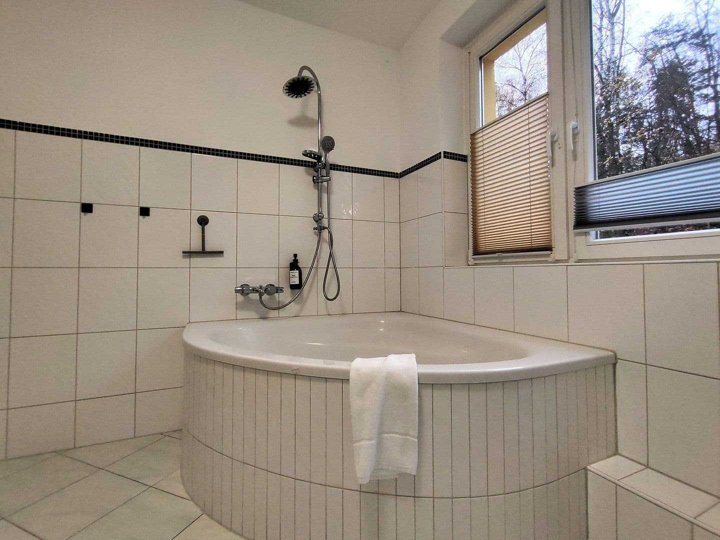 Pronájem bytu 2+1 56 m², Waldstraße 1, Kranichfeld, Durynsko Pronájem bytu 2+1 56 m², Waldstraße 1, Kranichfeld, Durynsko