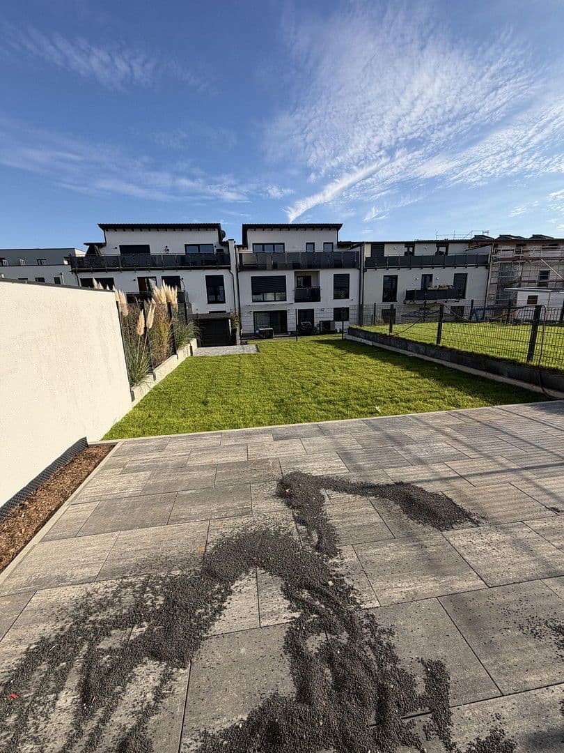 Pronájem domu 200 m², pozemek 100 m², Ofenbach, Hessen Pronájem domu 200 m², pozemek 100 m², Ofenbach, Hessen