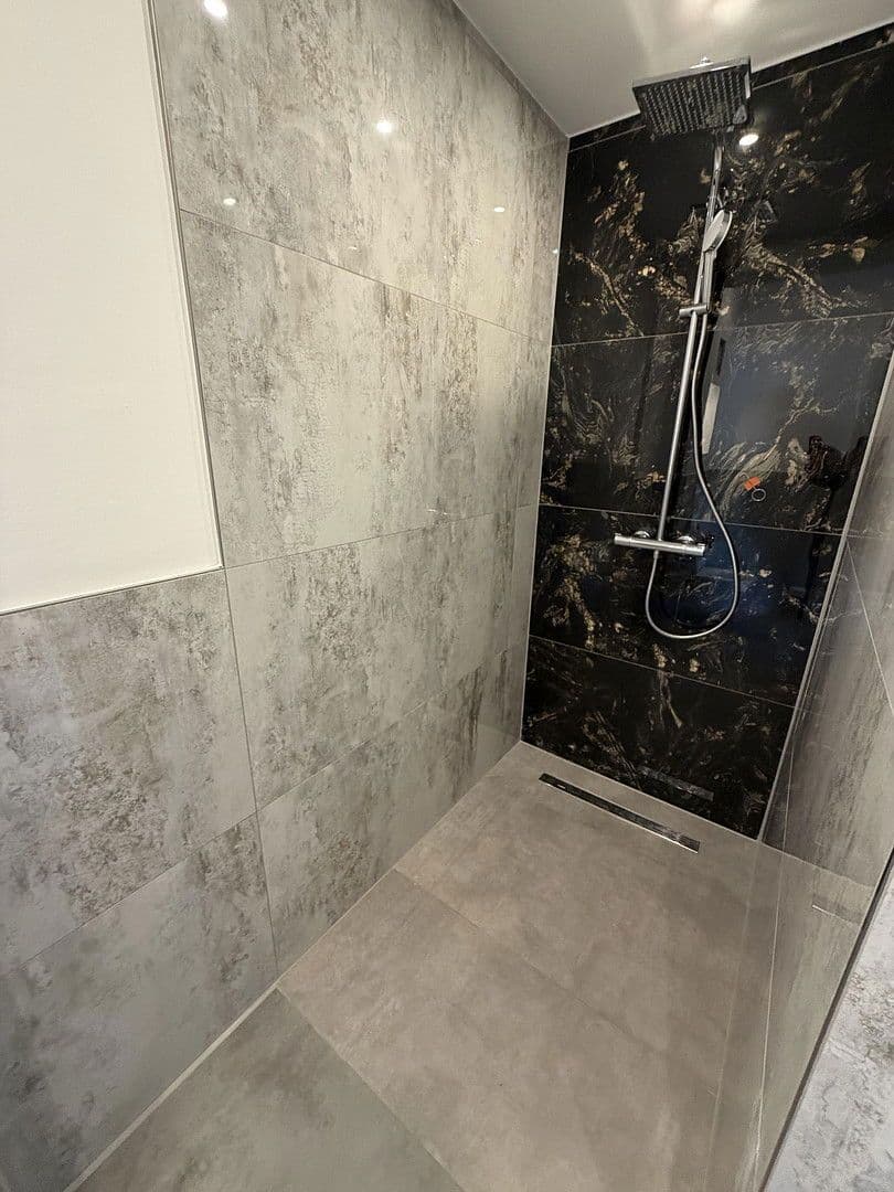 Pronájem domu 200 m², pozemek 100 m², Ofenbach, Hessen Pronájem domu 200 m², pozemek 100 m², Ofenbach, Hessen