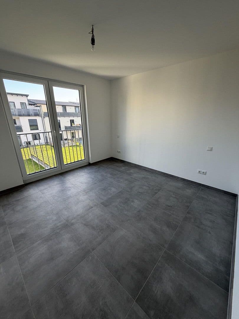 Pronájem domu 200 m², pozemek 100 m², Ofenbach, Hessen Pronájem domu 200 m², pozemek 100 m², Ofenbach, Hessen