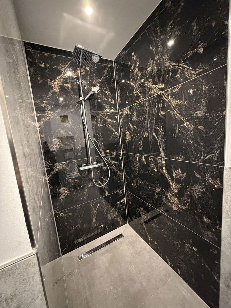 Pronájem domu 200 m², pozemek 100 m², Ofenbach, Hessen Pronájem domu 200 m², pozemek 100 m², Ofenbach, Hessen