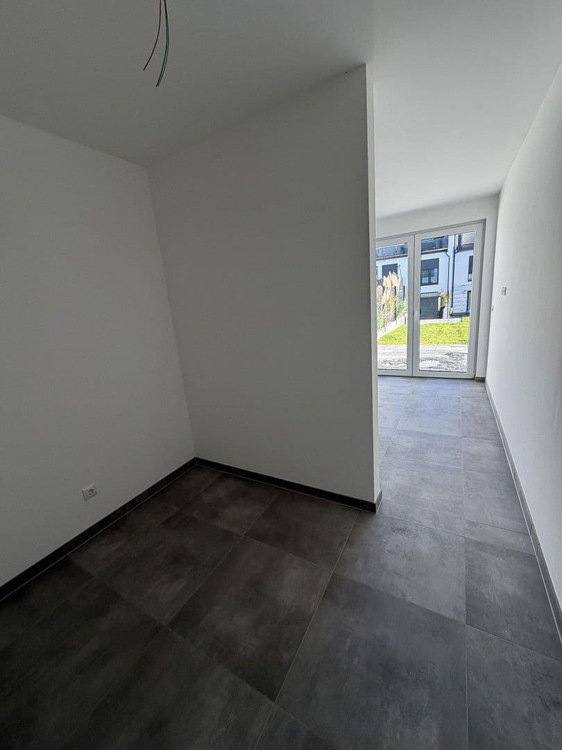 Pronájem domu 200 m², pozemek 100 m², Ofenbach, Hessen Pronájem domu 200 m², pozemek 100 m², Ofenbach, Hessen