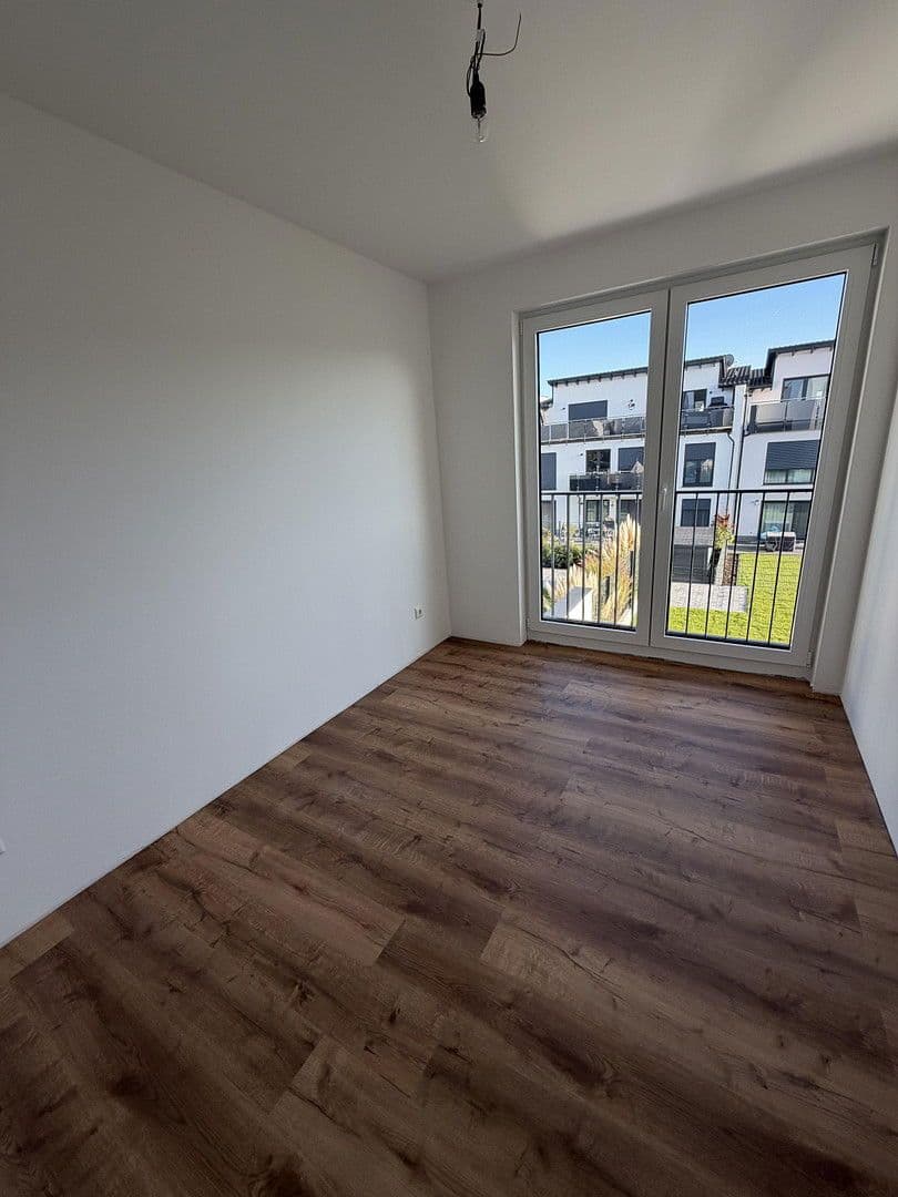 Pronájem domu 200 m², pozemek 100 m², Ofenbach, Hessen Pronájem domu 200 m², pozemek 100 m², Ofenbach, Hessen