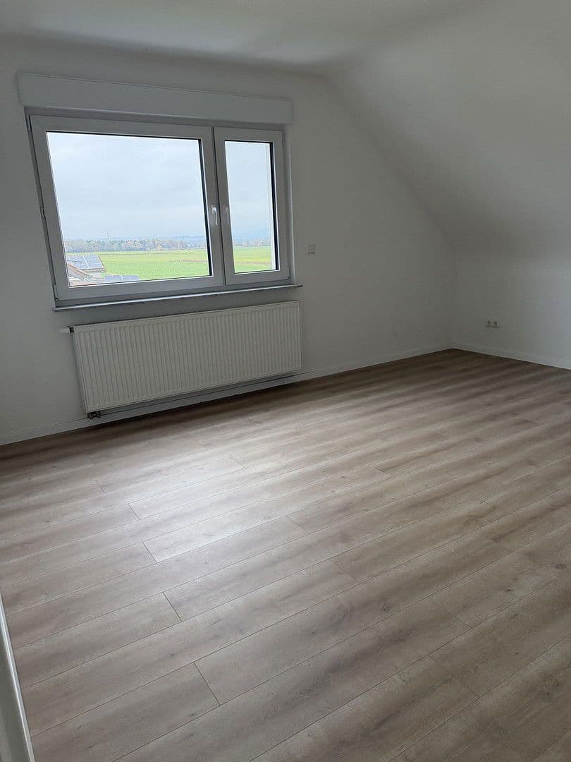 Pronájem bytu 3+1 79 m², Freigericht, Hessen Pronájem bytu 3+1 79 m², Freigericht, Hessen