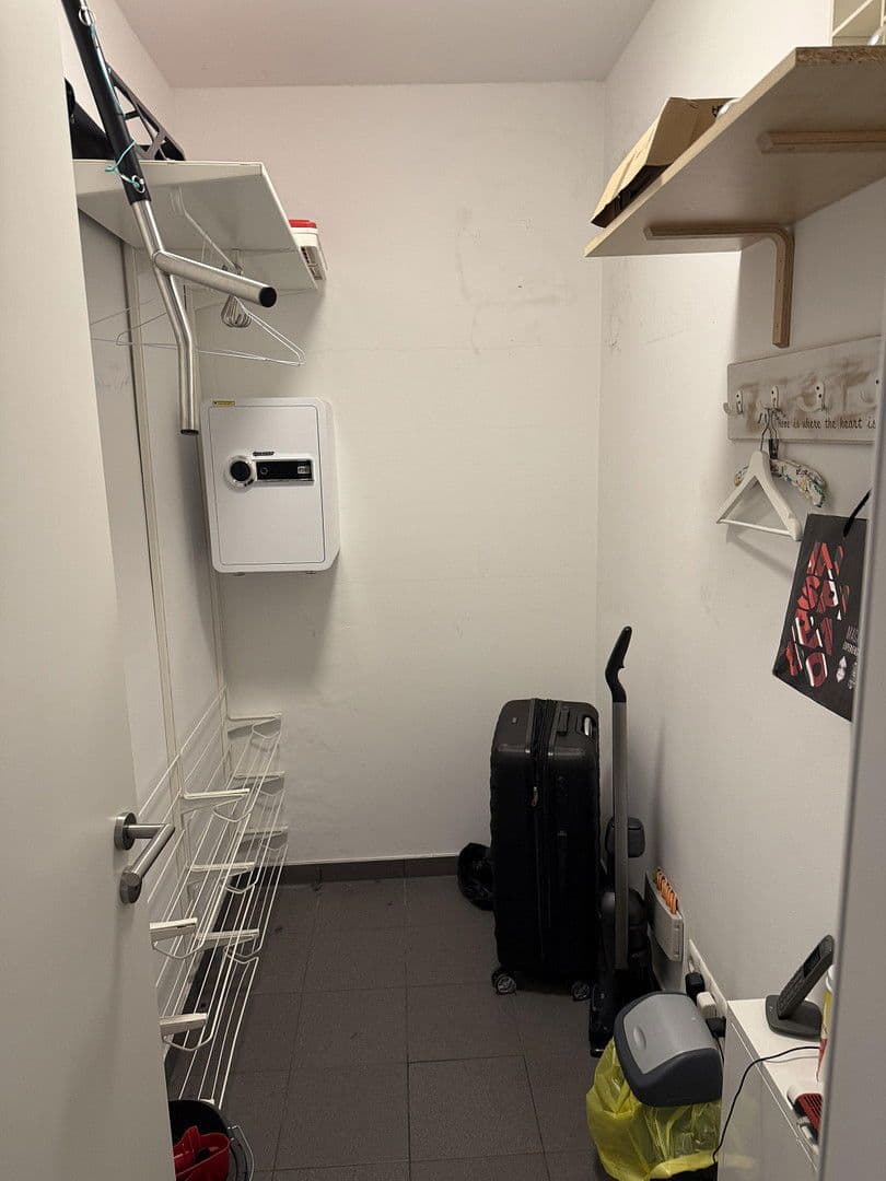 Pronájem bytu 2+1 75 m², Lyonstrasse 13, Berlin, Berlín Pronájem bytu 2+1 75 m², Lyonstrasse 13, Berlin, Berlín