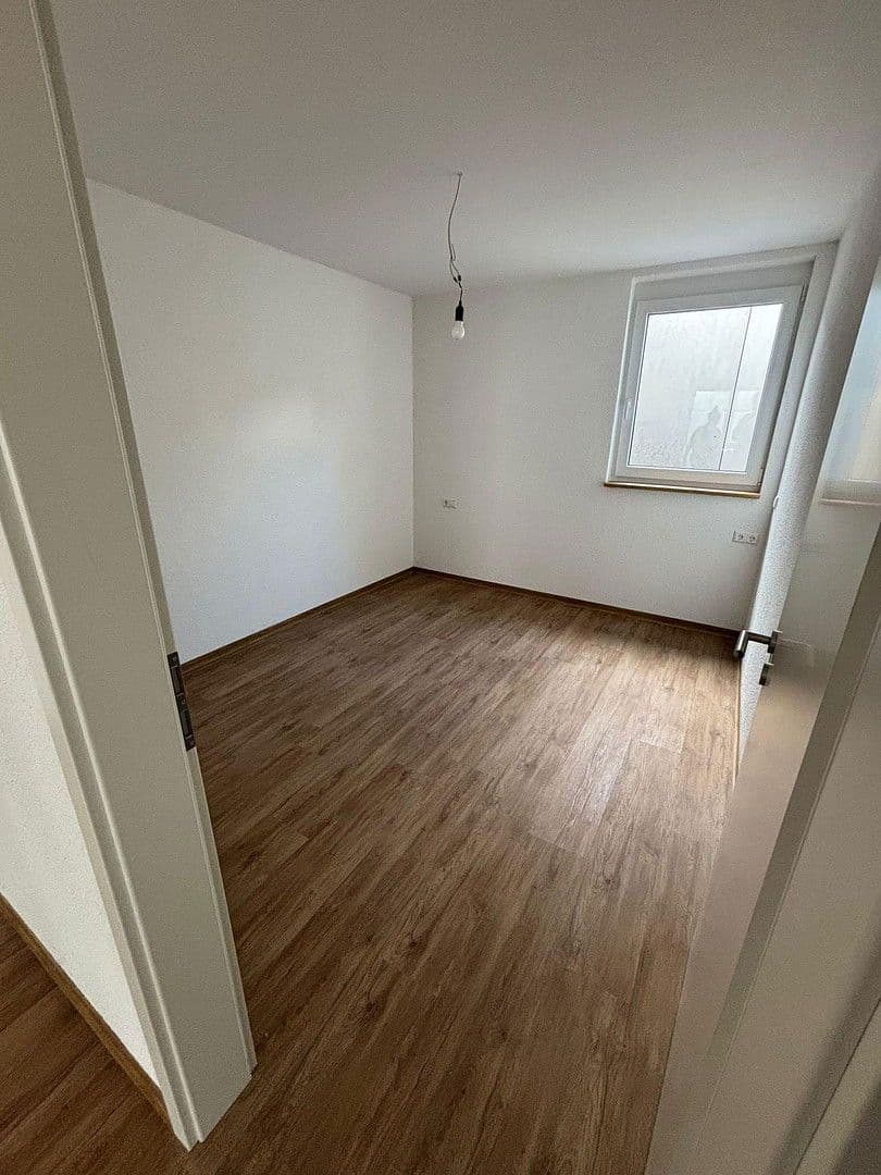 Pronájem bytu 2+1 66 m², Massenbachhausen, Bádensko-Württembersko Pronájem bytu 2+1 66 m², Massenbachhausen, Bádensko-Württembersko