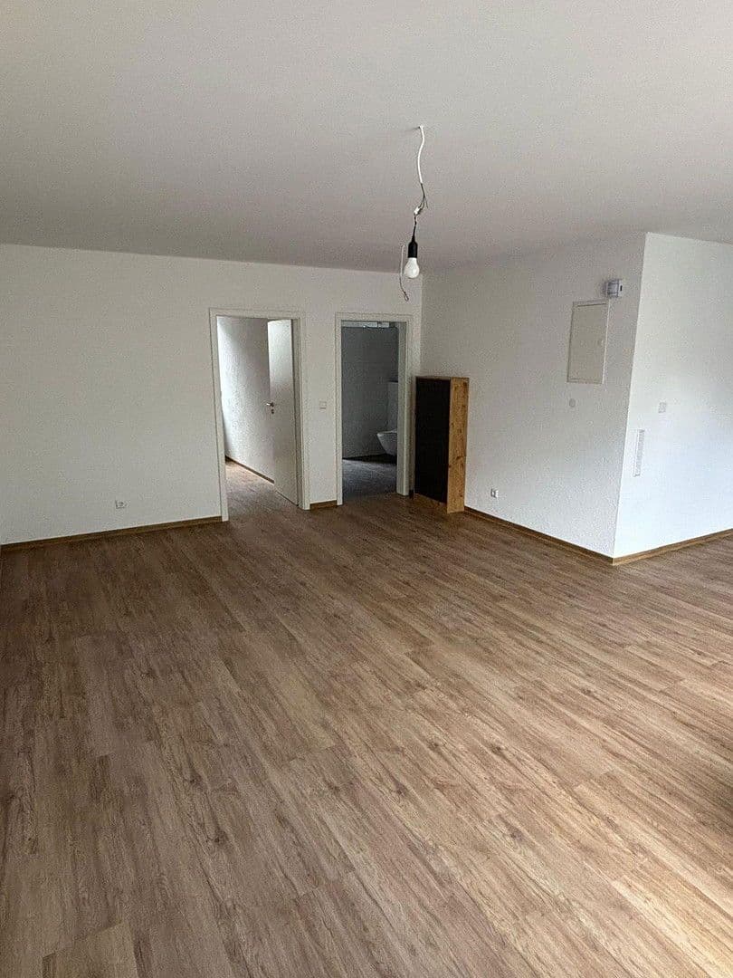 Pronájem bytu 2+1 66 m², Massenbachhausen, Bádensko-Württembersko Pronájem bytu 2+1 66 m², Massenbachhausen, Bádensko-Württembersko