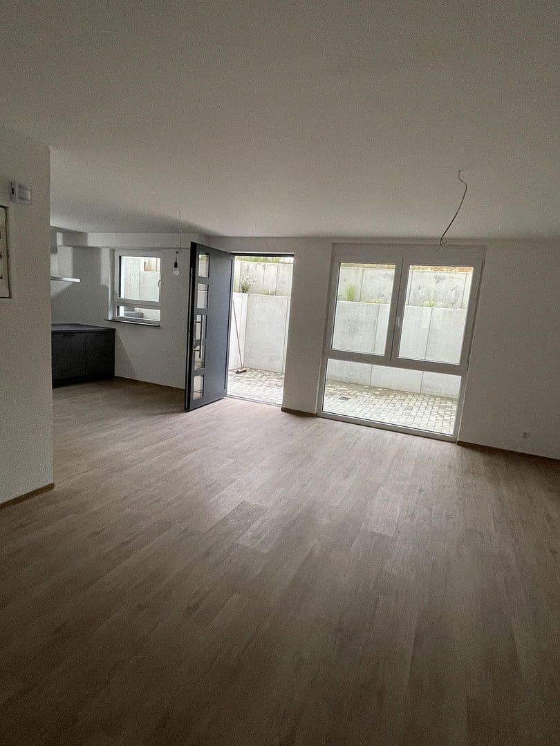 Pronájem bytu 2+1 66 m², Massenbachhausen, Bádensko-Württembersko Pronájem bytu 2+1 66 m², Massenbachhausen, Bádensko-Württembersko