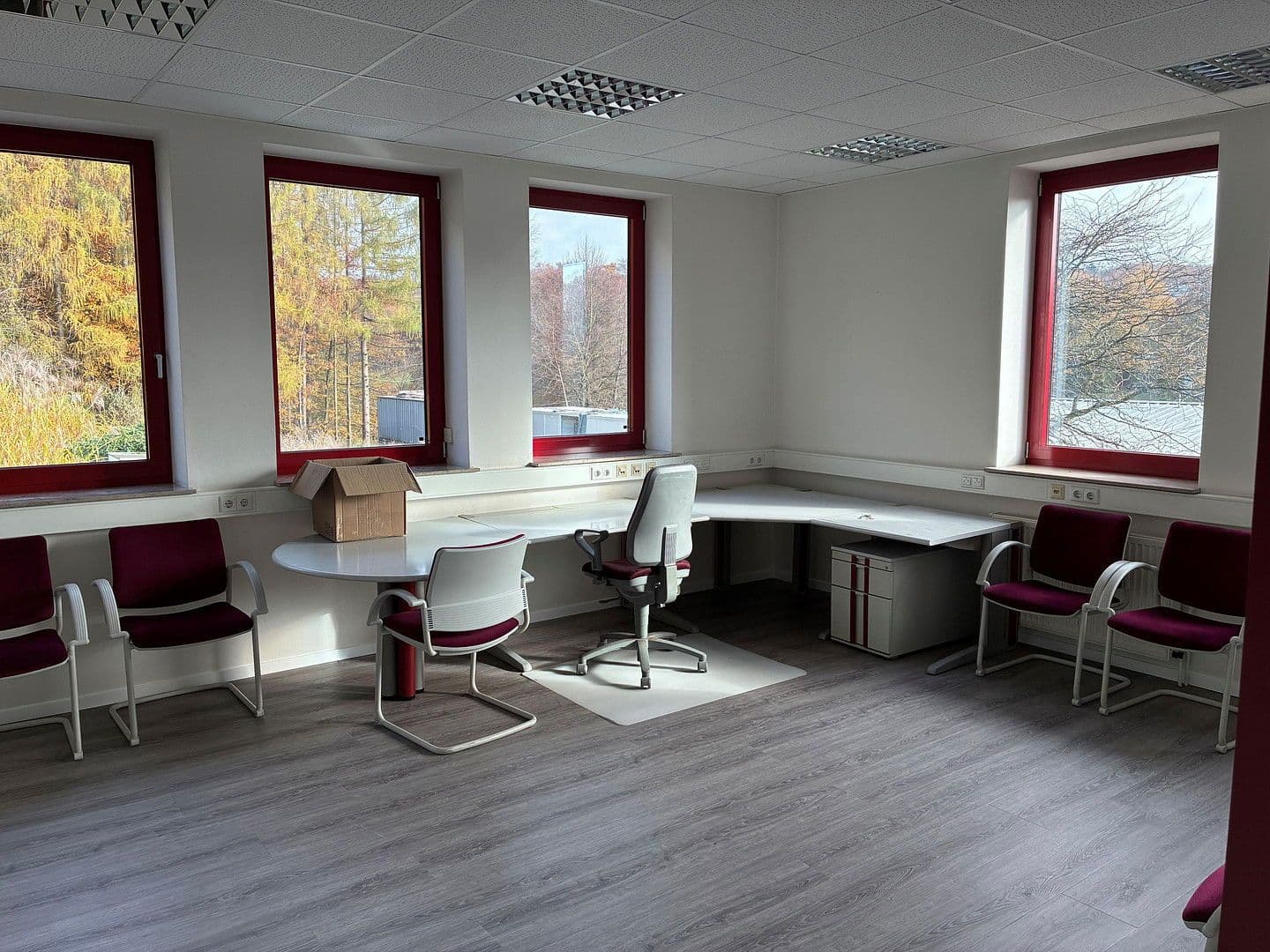 Pronájem kanceláře 620 m², Industriestrasse 48, Burscheid, Severní Porýní-Vestfálsko Pronájem kanceláře 620 m², Industriestrasse 48, Burscheid, Severní Porýní-Vestfálsko