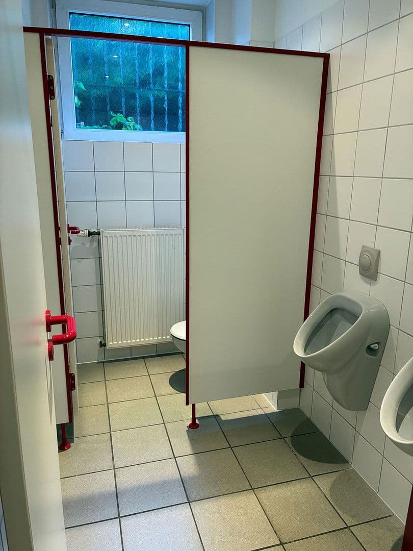 Pronájem kanceláře 620 m², Industriestrasse 48, Burscheid, Severní Porýní-Vestfálsko Pronájem kanceláře 620 m², Industriestrasse 48, Burscheid, Severní Porýní-Vestfálsko