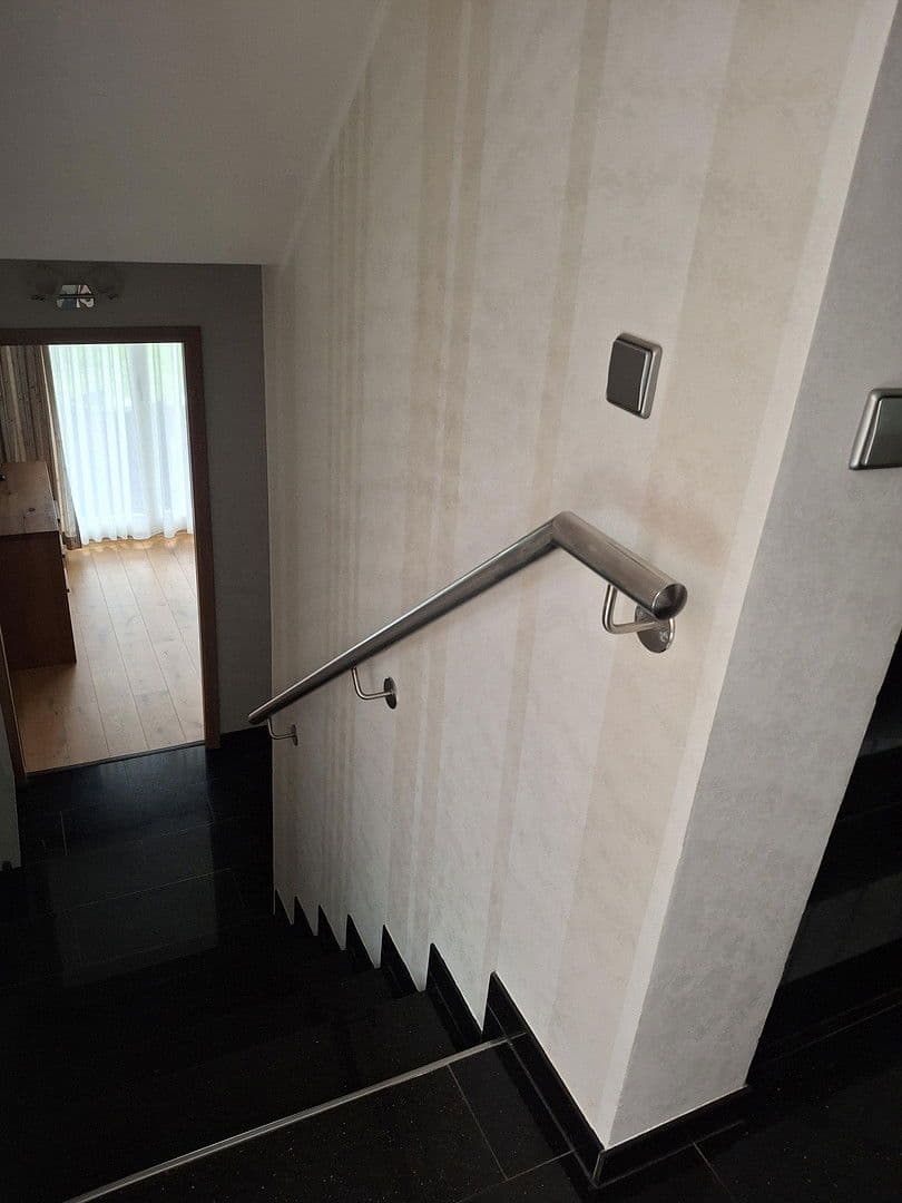 Prodej domu 150 m², pozemek 385 m², Paracelsusstr. 7, Ludwigshafen am Rhein, Porýní-Falc Prodej domu 150 m², pozemek 385 m², Paracelsusstr. 7, Ludwigshafen am Rhein, Porýní-Falc