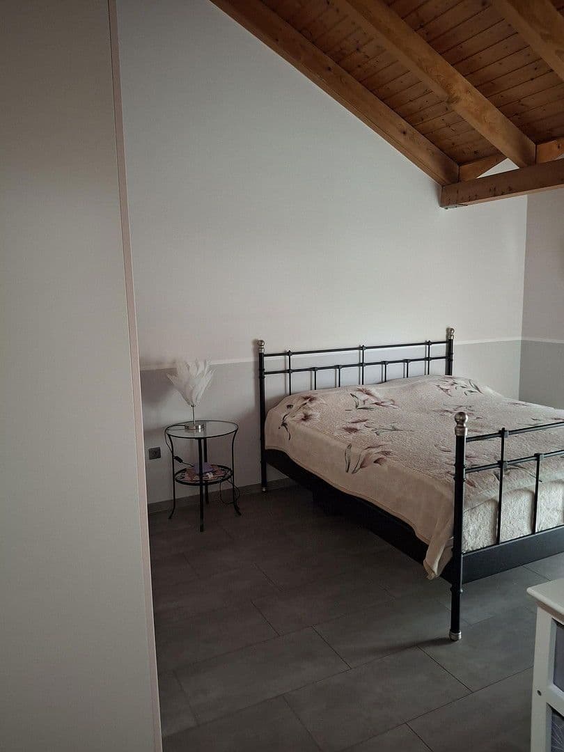 Prodej domu 150 m², pozemek 385 m², Paracelsusstr. 7, Ludwigshafen am Rhein, Porýní-Falc Prodej domu 150 m², pozemek 385 m², Paracelsusstr. 7, Ludwigshafen am Rhein, Porýní-Falc