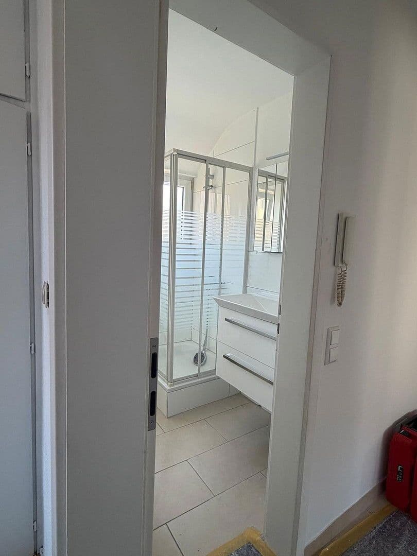 Pronájem bytu 3+1 50 m², Ravensburgerstr. 11, Stuttgart, Bádensko-Württembersko Pronájem bytu 3+1 50 m², Ravensburgerstr. 11, Stuttgart, Bádensko-Württembersko