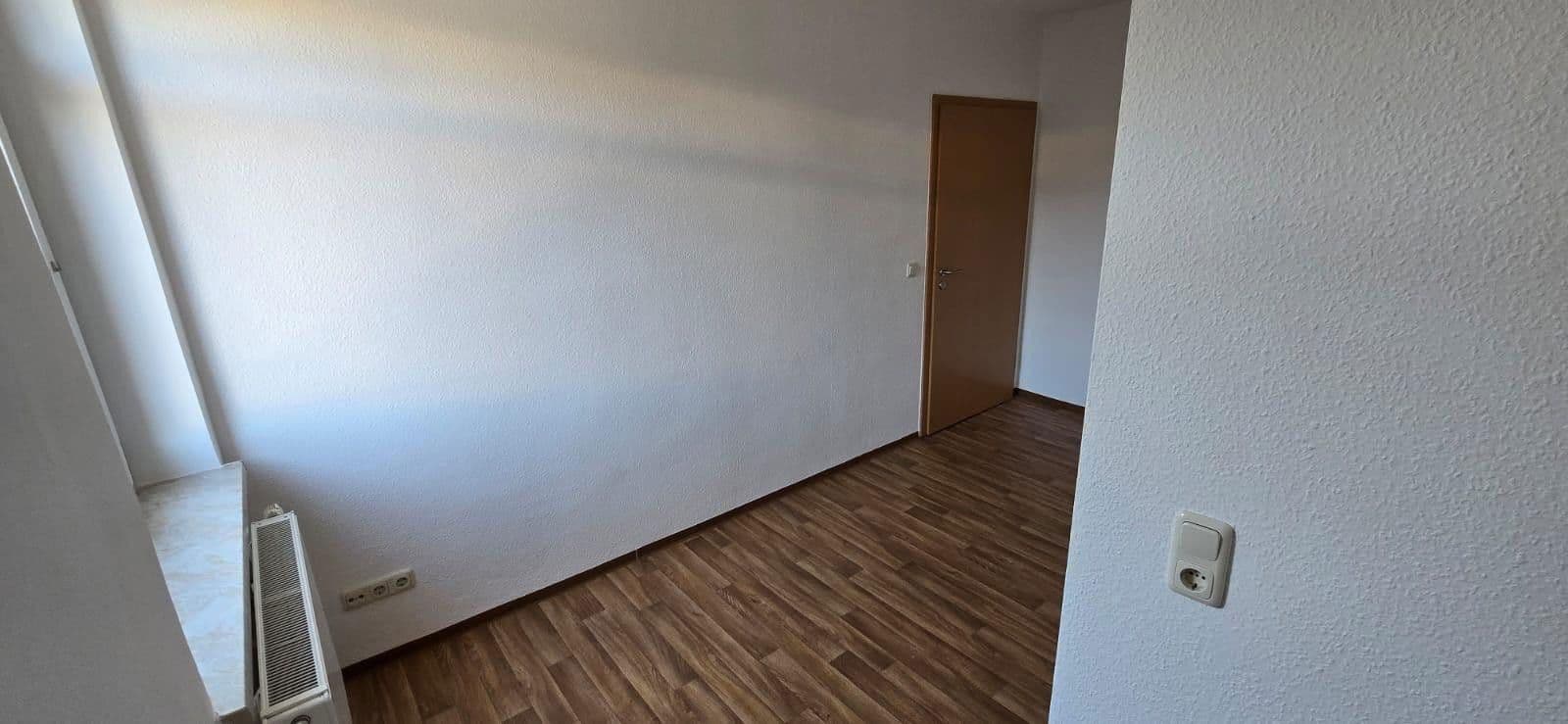 Pronájem bytu 3+1 69 m², Südstraße 1, Lengenfeld, Sasko Pronájem bytu 3+1 69 m², Südstraße 1, Lengenfeld, Sasko