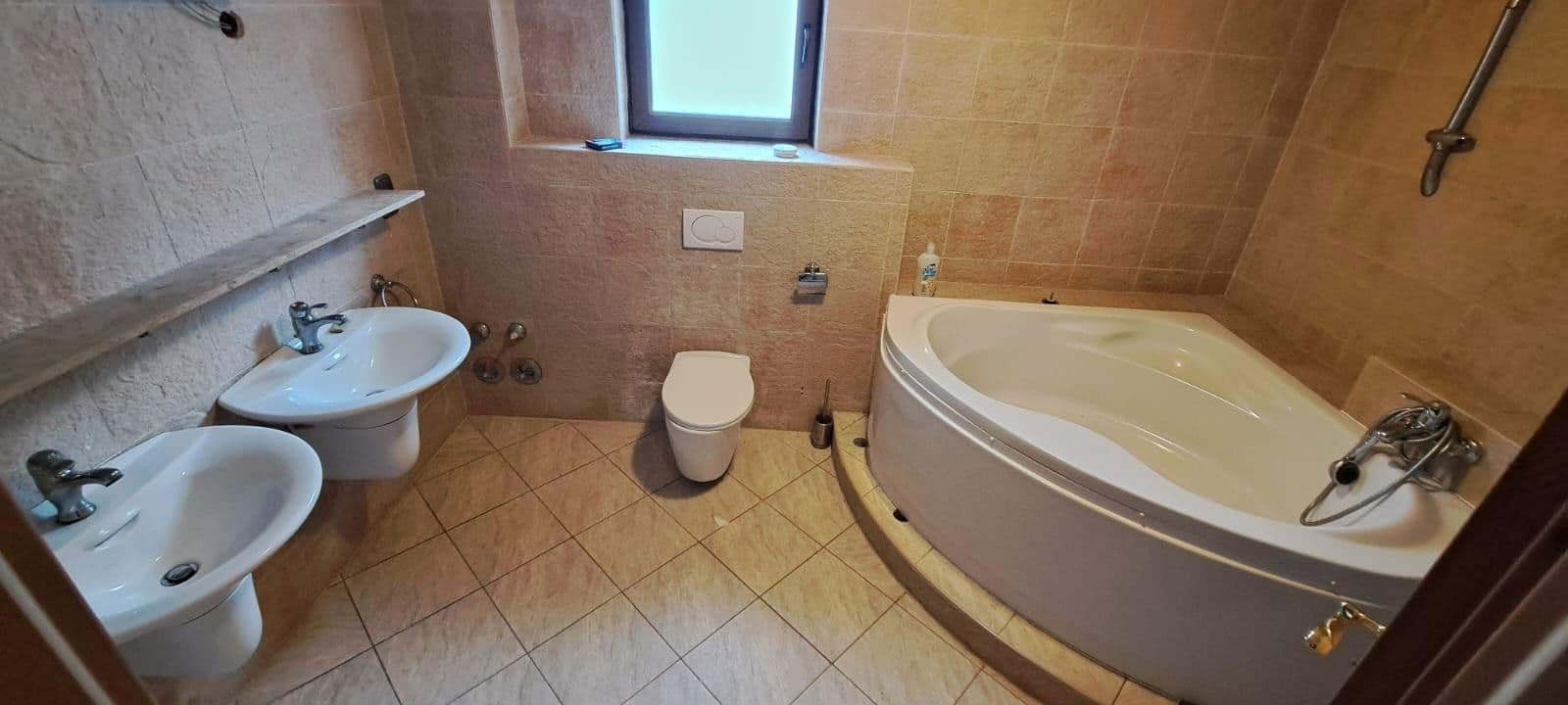 Pronájem domu 197 m², pozemek 500 m², Aloys Ruppel Straße 12, Rodenbach, Hessen Pronájem domu 197 m², pozemek 500 m², Aloys Ruppel Straße 12, Rodenbach, Hessen