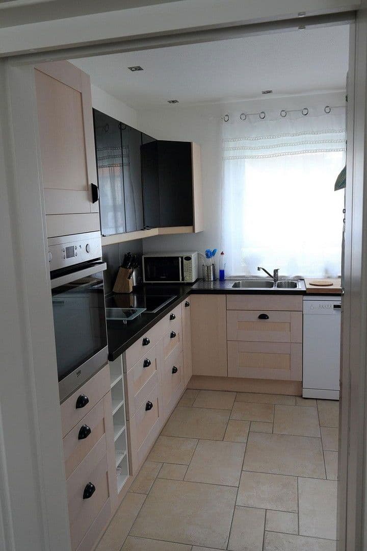 Pronájem domu 141 m², pozemek 255 m², Bussardstr. 6d, Ingolstadt, Bavorsko Pronájem domu 141 m², pozemek 255 m², Bussardstr. 6d, Ingolstadt, Bavorsko