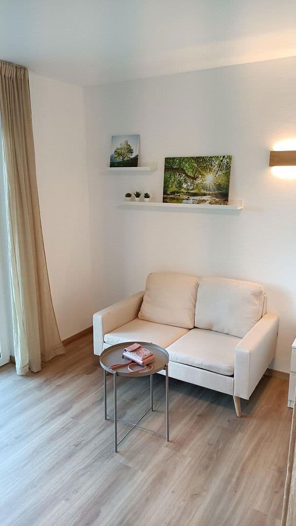 Pronájem bytu 1+1 35 m², Oberhofer Str. 4, Künzelsau, Bádensko-Württembersko Pronájem bytu 1+1 35 m², Oberhofer Str. 4, Künzelsau, Bádensko-Württembersko