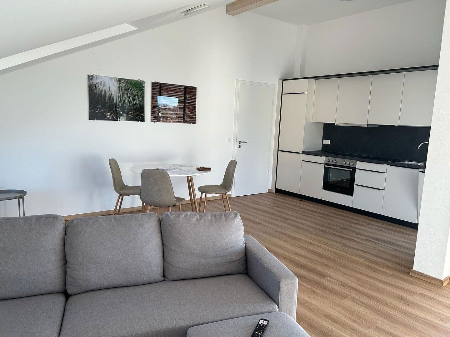 Pronájem bytu 1+1 35 m², Oberhofer Str. 4, Künzelsau, Bádensko-Württembersko Pronájem bytu 1+1 35 m², Oberhofer Str. 4, Künzelsau, Bádensko-Württembersko