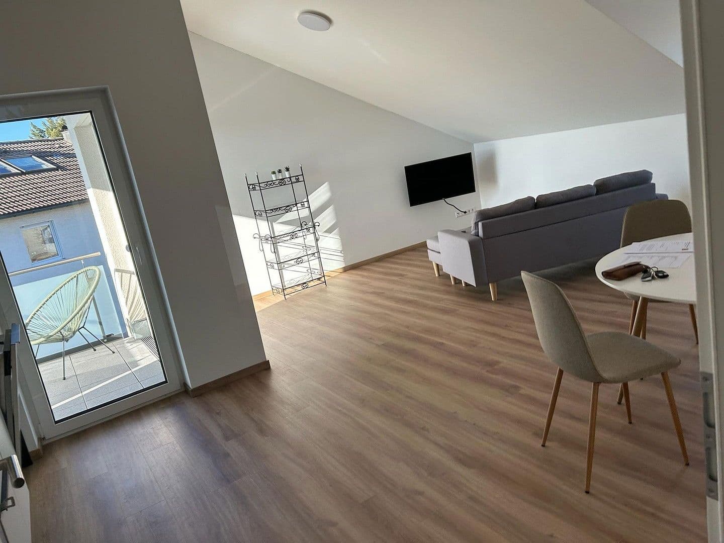 Pronájem bytu 1+1 35 m², Oberhofer Str. 4, Künzelsau, Bádensko-Württembersko Pronájem bytu 1+1 35 m², Oberhofer Str. 4, Künzelsau, Bádensko-Württembersko