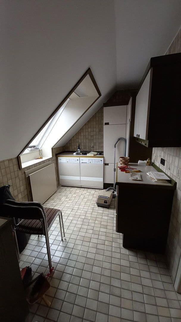 Pronájem bytu 3+1 166 m², Kiefernweg 1, Seeheim-Jugenheim, Hessen Pronájem bytu 3+1 166 m², Kiefernweg 1, Seeheim-Jugenheim, Hessen