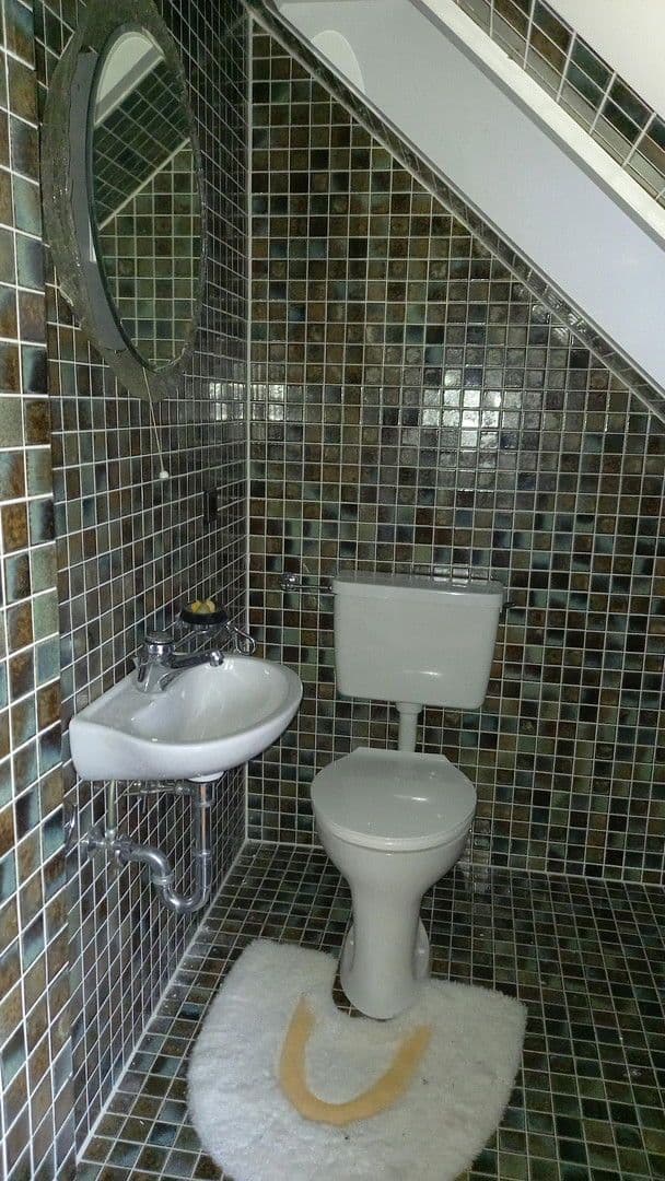 Pronájem bytu 3+1 166 m², Kiefernweg 1, Seeheim-Jugenheim, Hessen Pronájem bytu 3+1 166 m², Kiefernweg 1, Seeheim-Jugenheim, Hessen