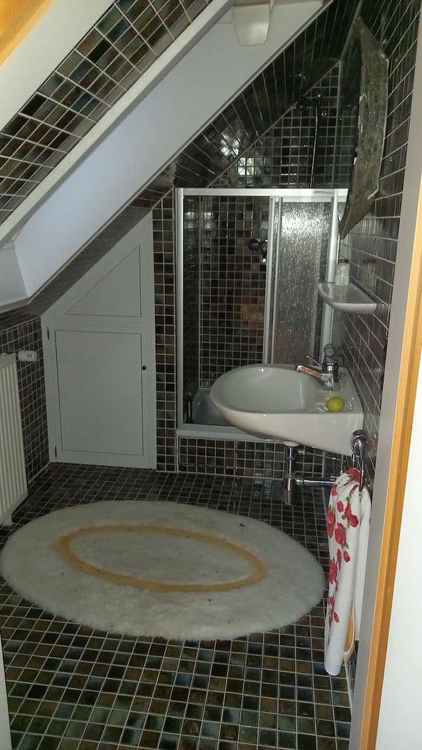 Pronájem bytu 3+1 166 m², Kiefernweg 1, Seeheim-Jugenheim, Hessen Pronájem bytu 3+1 166 m², Kiefernweg 1, Seeheim-Jugenheim, Hessen