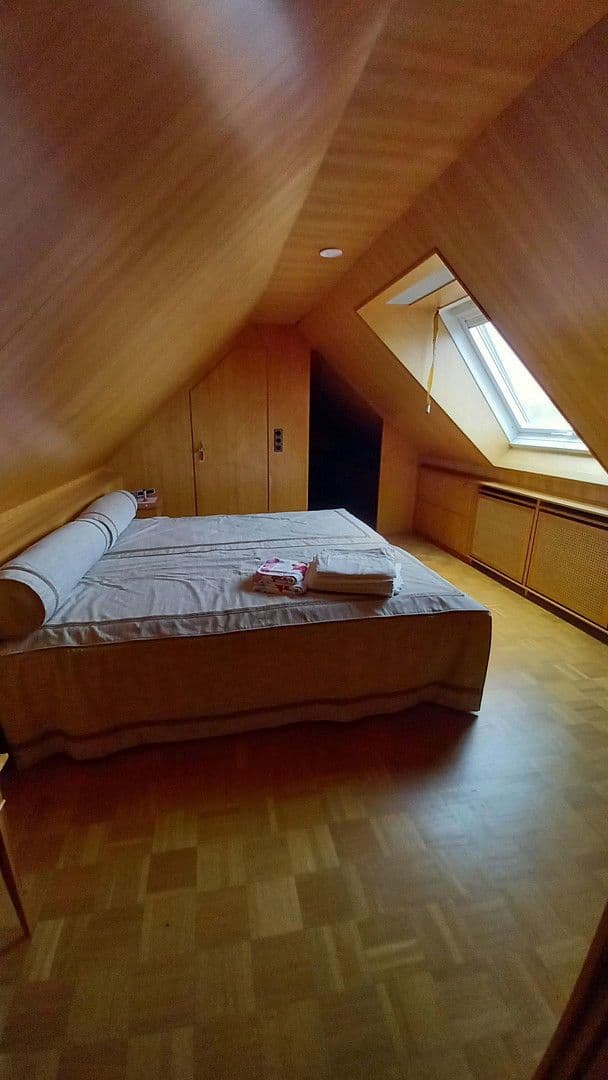 Pronájem bytu 3+1 166 m², Kiefernweg 1, Seeheim-Jugenheim, Hessen Pronájem bytu 3+1 166 m², Kiefernweg 1, Seeheim-Jugenheim, Hessen