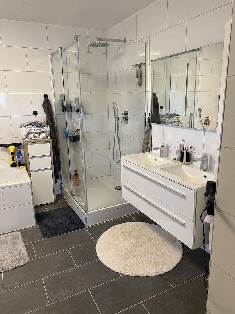 Prodej domu 180 m², pozemek 900 m², Hagen, Severní Porýní-Vestfálsko Prodej domu 180 m², pozemek 900 m², Hagen, Severní Porýní-Vestfálsko