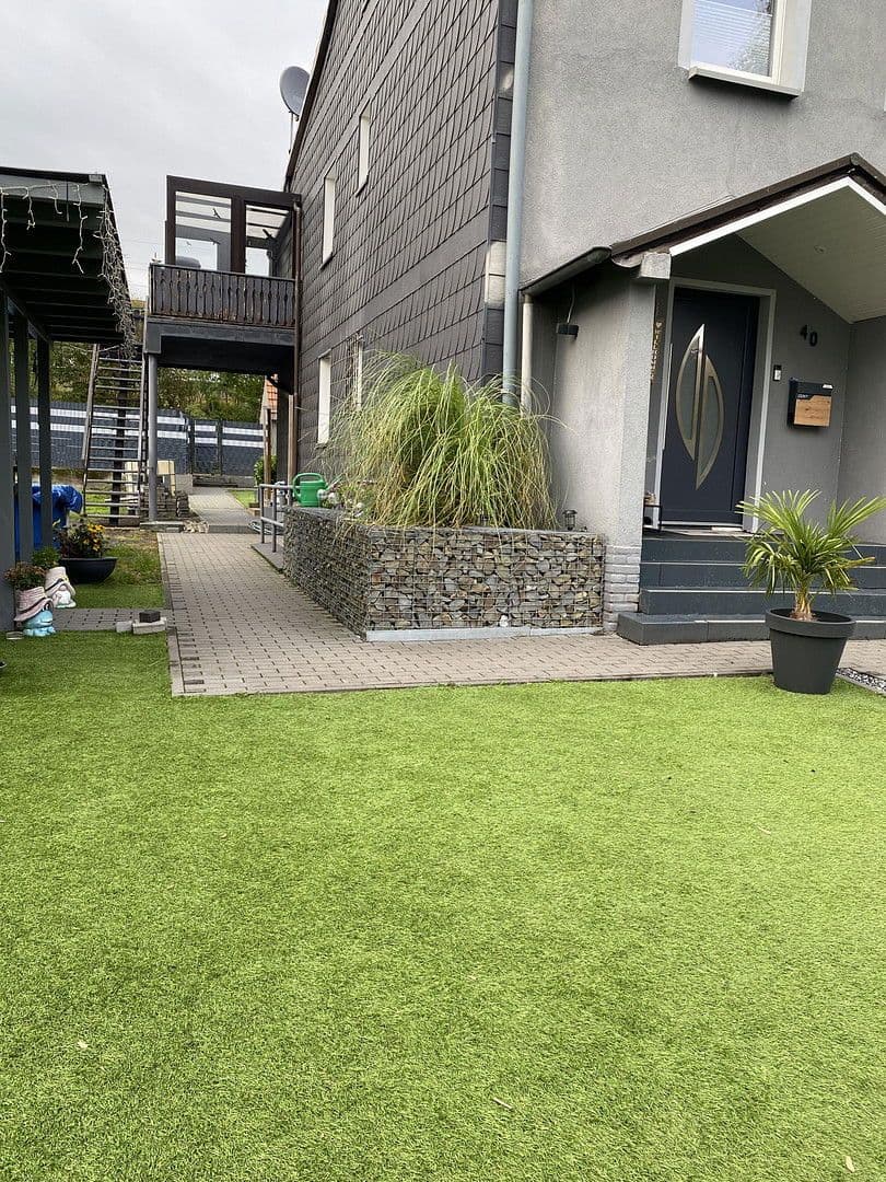 Prodej domu 180 m², pozemek 900 m², Hagen, Severní Porýní-Vestfálsko Prodej domu 180 m², pozemek 900 m², Hagen, Severní Porýní-Vestfálsko