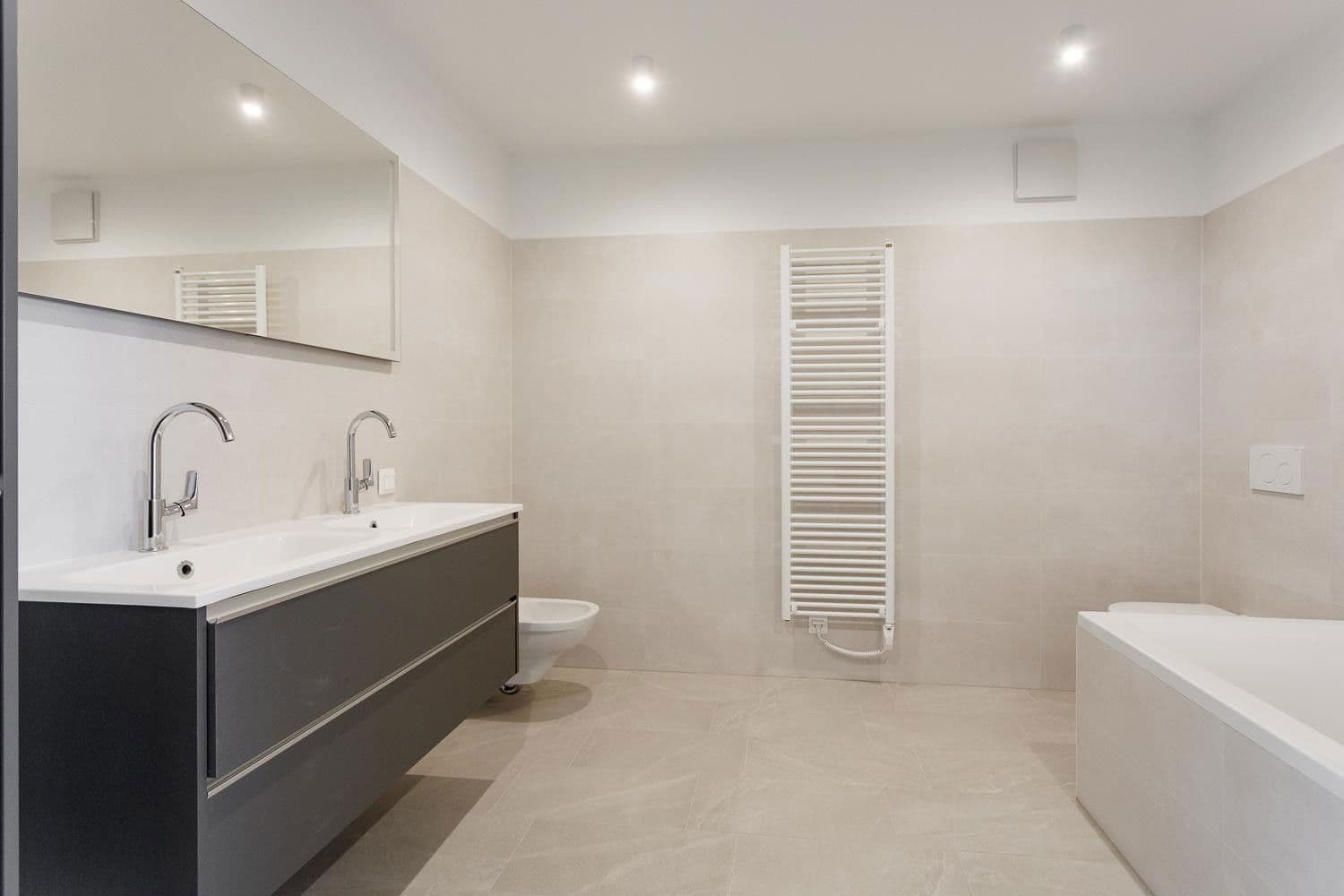 Pronájem bytu 4+1 122 m², Bräuhausgasse 8, Wien, Wien Pronájem bytu 4+1 122 m², Bräuhausgasse 8, Wien, Wien