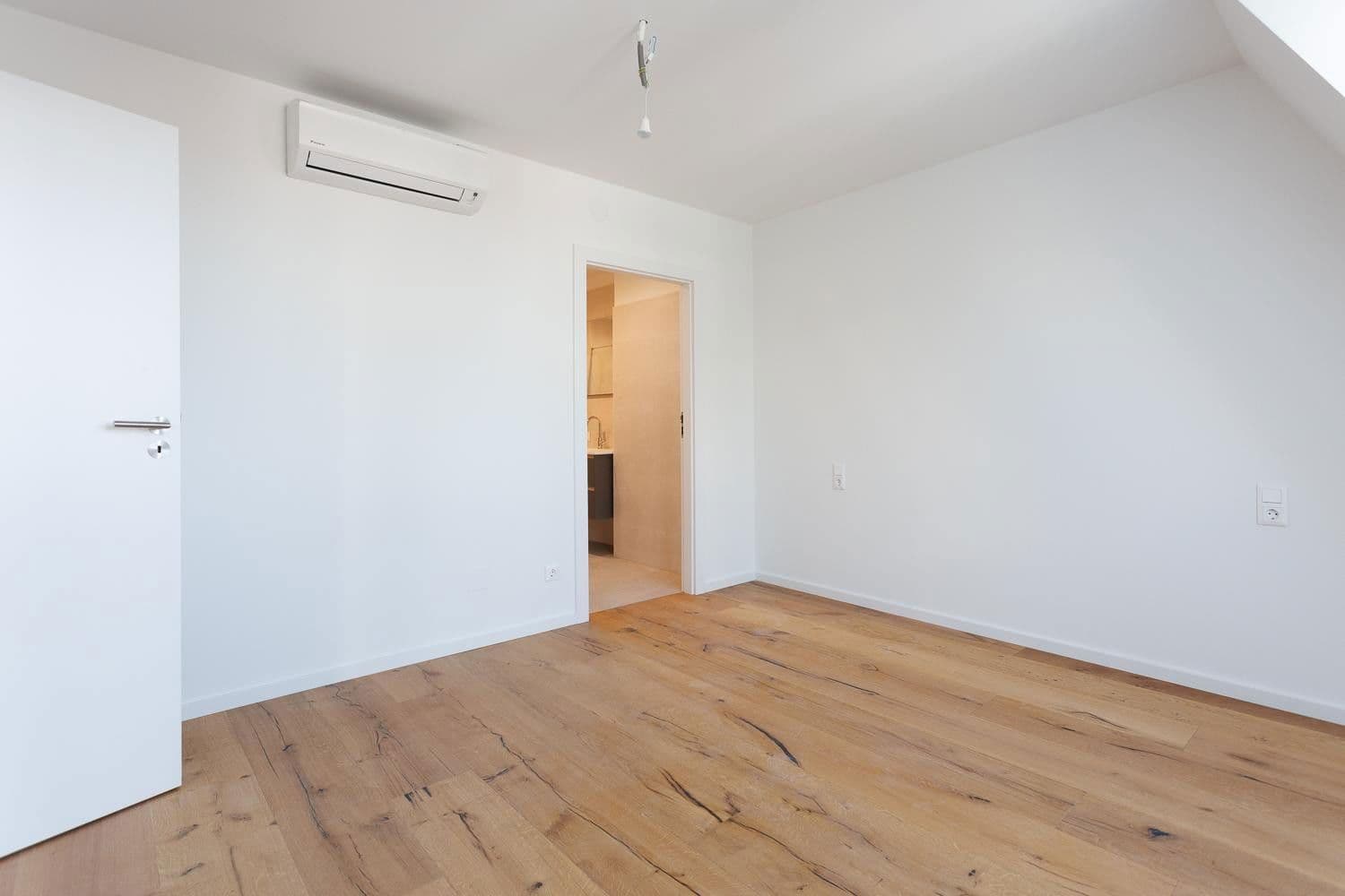 Pronájem bytu 4+1 122 m², Bräuhausgasse 8, Wien, Wien Pronájem bytu 4+1 122 m², Bräuhausgasse 8, Wien, Wien