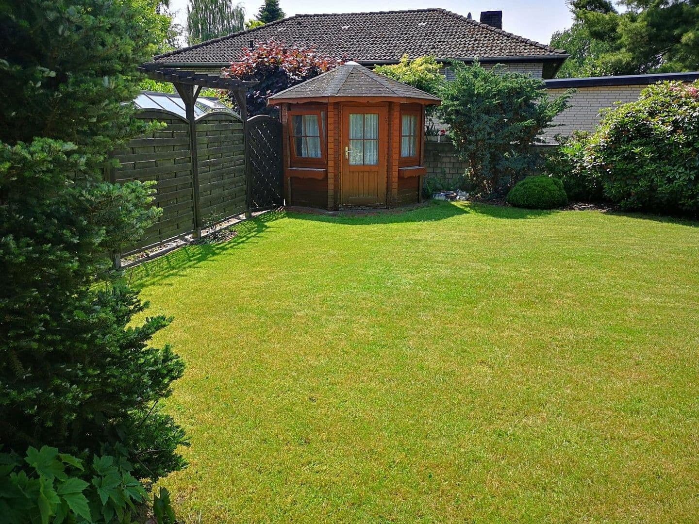 Prodej domu 186 m², pozemek 769 m², Weyhe, Dolní Sasko Prodej domu 186 m², pozemek 769 m², Weyhe, Dolní Sasko