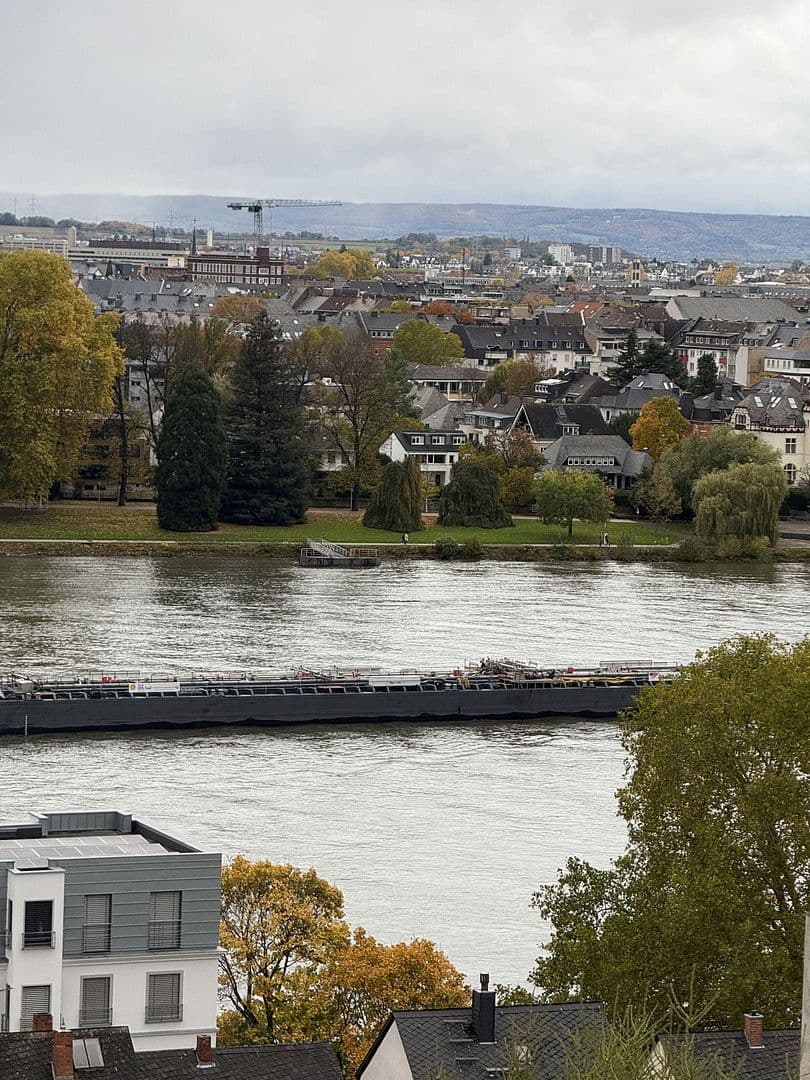 Prodej bytu 5+1 152 m², Koblenz, Porýní-Falc Prodej bytu 5+1 152 m², Koblenz, Porýní-Falc